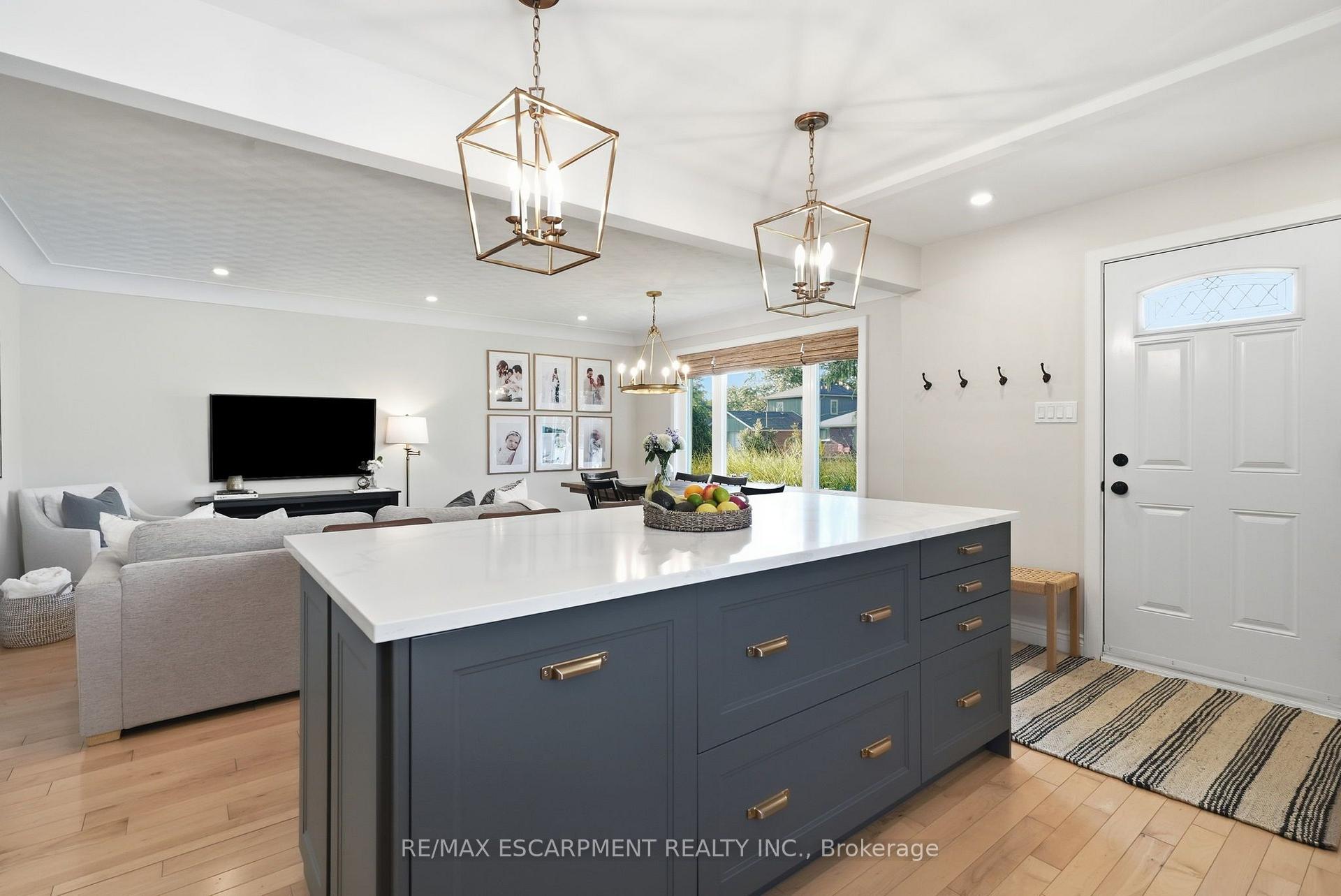 Photo 12 of 1453 Mountain Grove Avenue, Burlington, Mountainside — HOMEH
