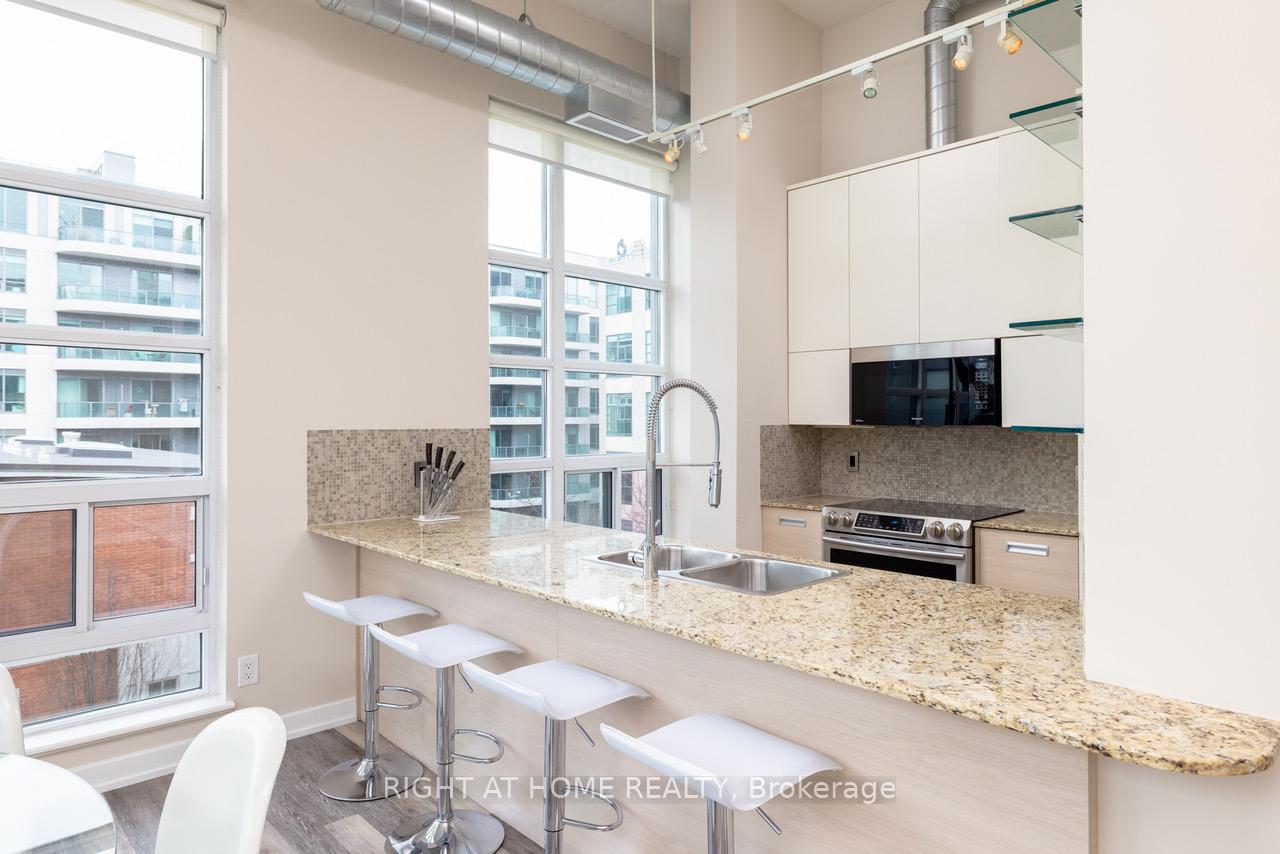 Photo 6 of Unit 306, 380 Macpherson Avenue, Toronto, Casa Loma — HOMEH