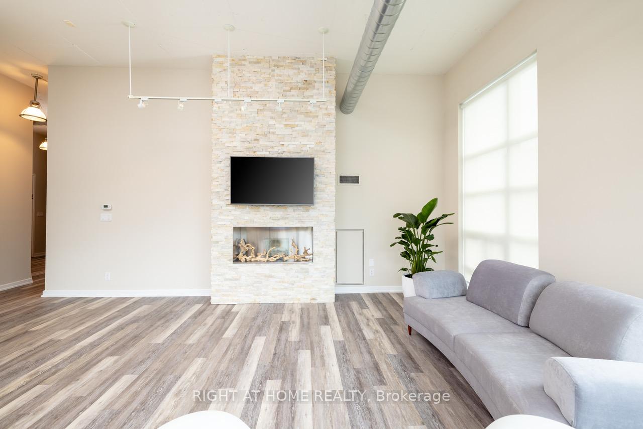 Photo 10 of Unit 306, 380 Macpherson Avenue, Toronto, Casa Loma — HOMEH