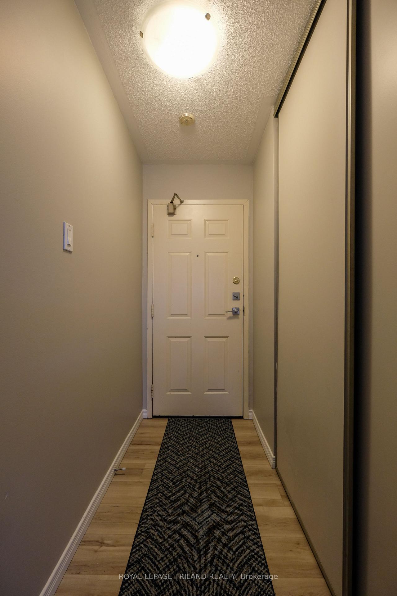 Photo 4 of Unit 605, 650 Cheapside Street, London, East C — HOMEH
