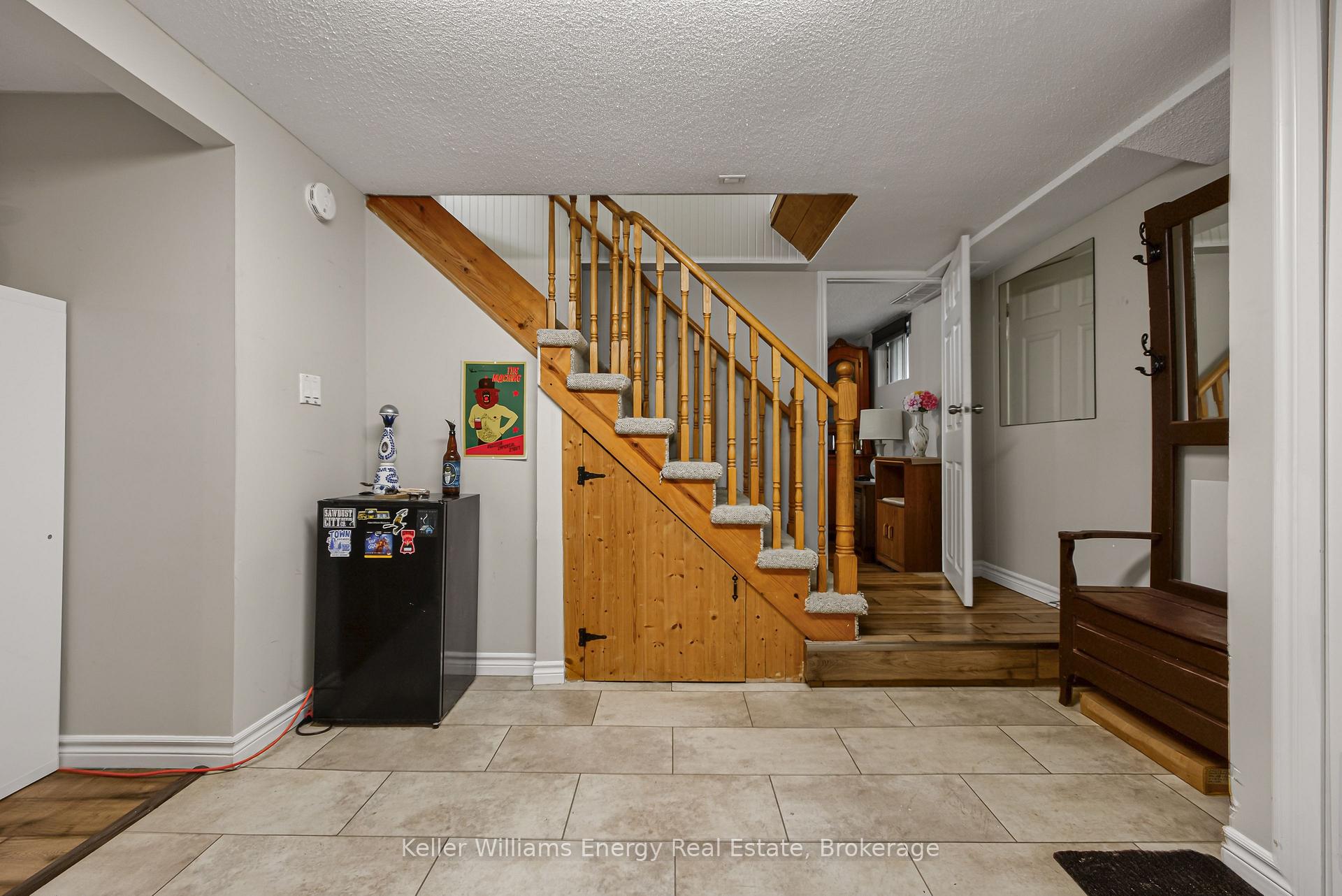 Photo 22 of 405 Bernhard Crescent, Oshawa, O'Neill — HOMEH