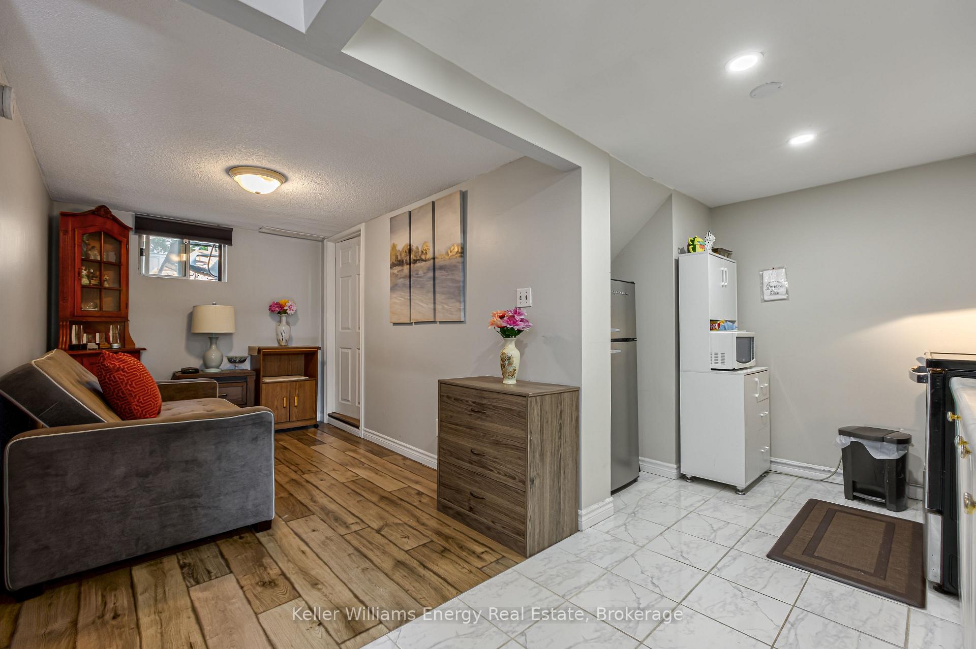 Photo 27 of 405 Bernhard Crescent, Oshawa, O'Neill — HOMEH