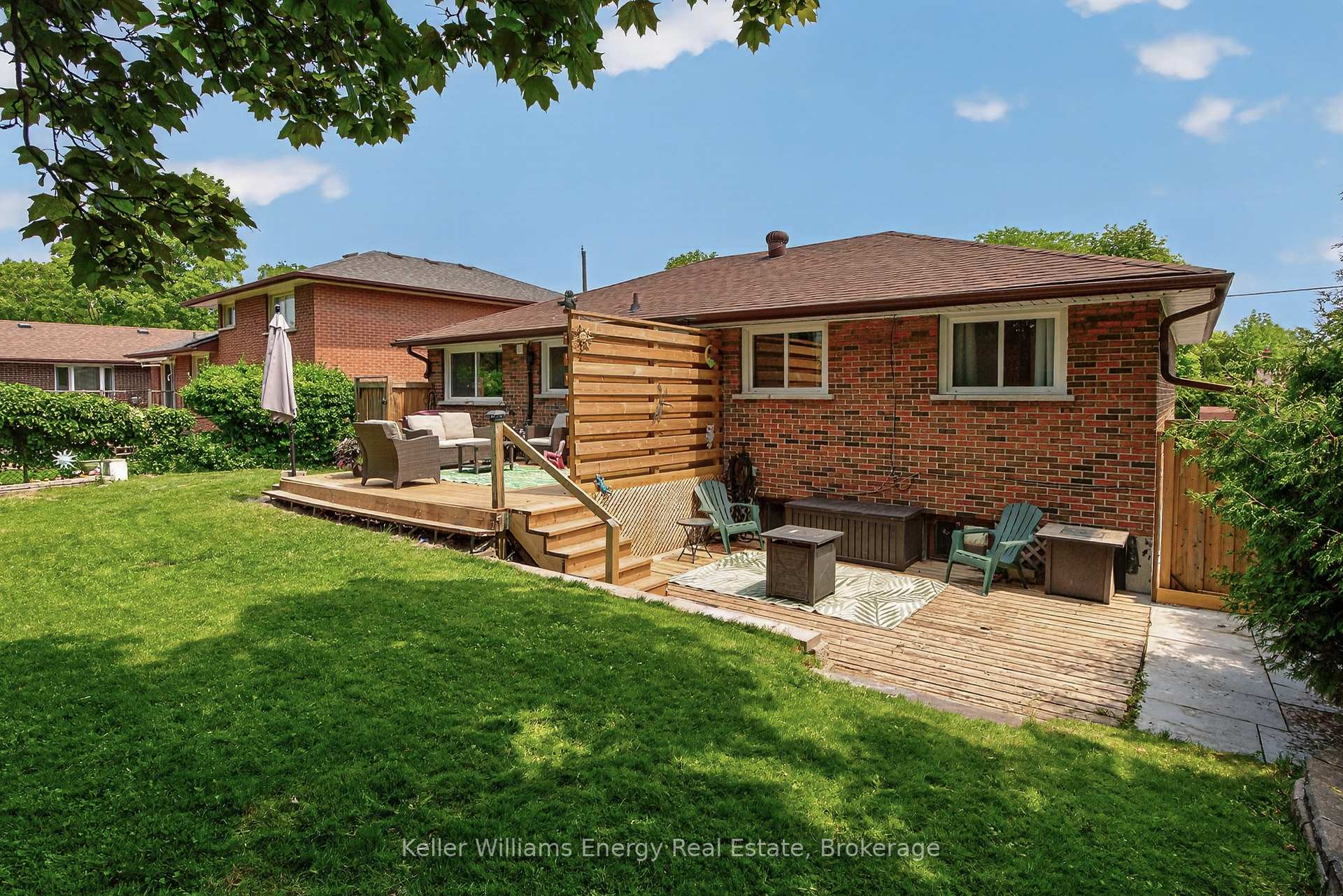 Photo 35 of 405 Bernhard Crescent, Oshawa, O'Neill — HOMEH