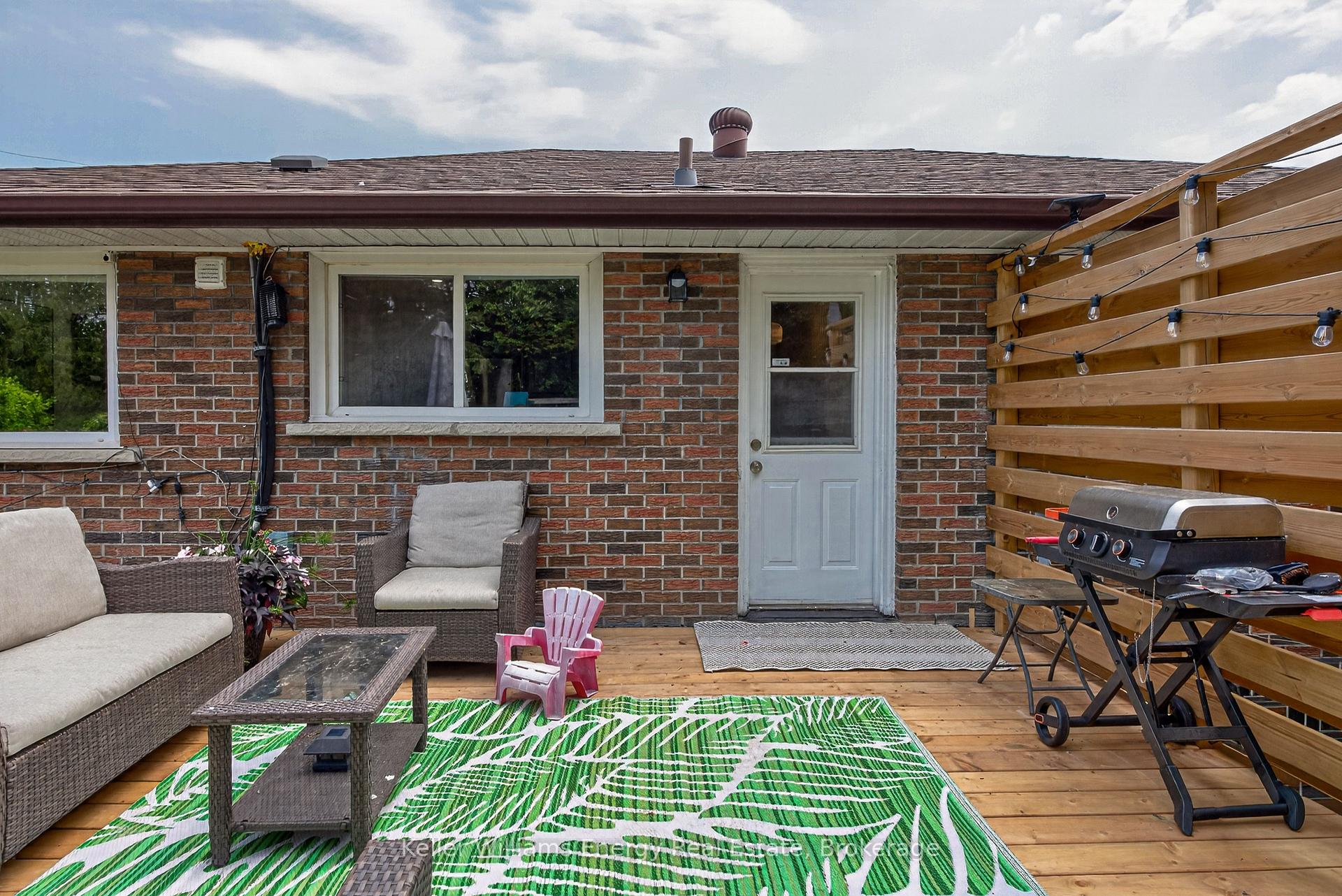Photo 39 of 405 Bernhard Crescent, Oshawa, O'Neill — HOMEH