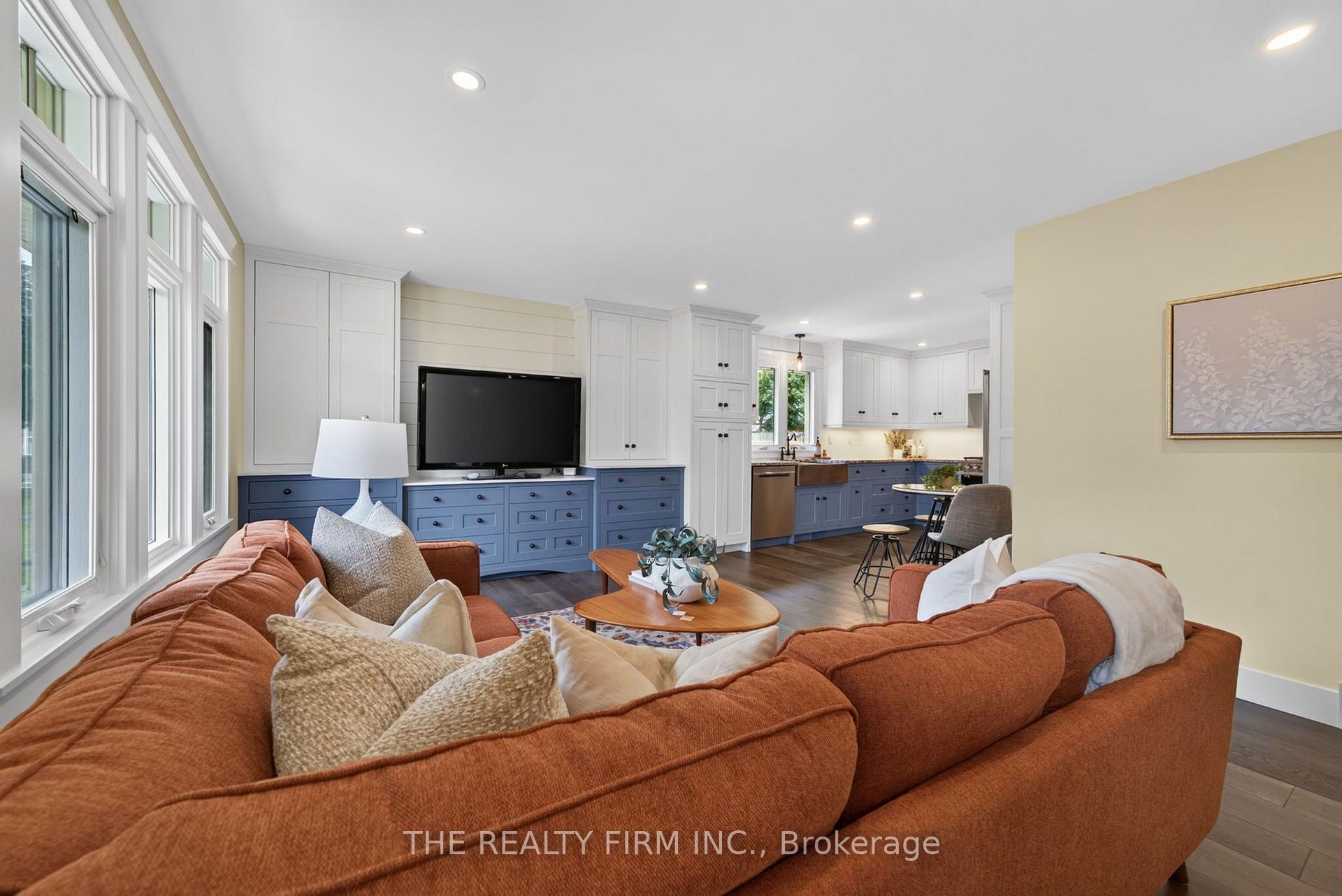 Photo 4 of 50 Sparta Street, St. Thomas — HOMEH