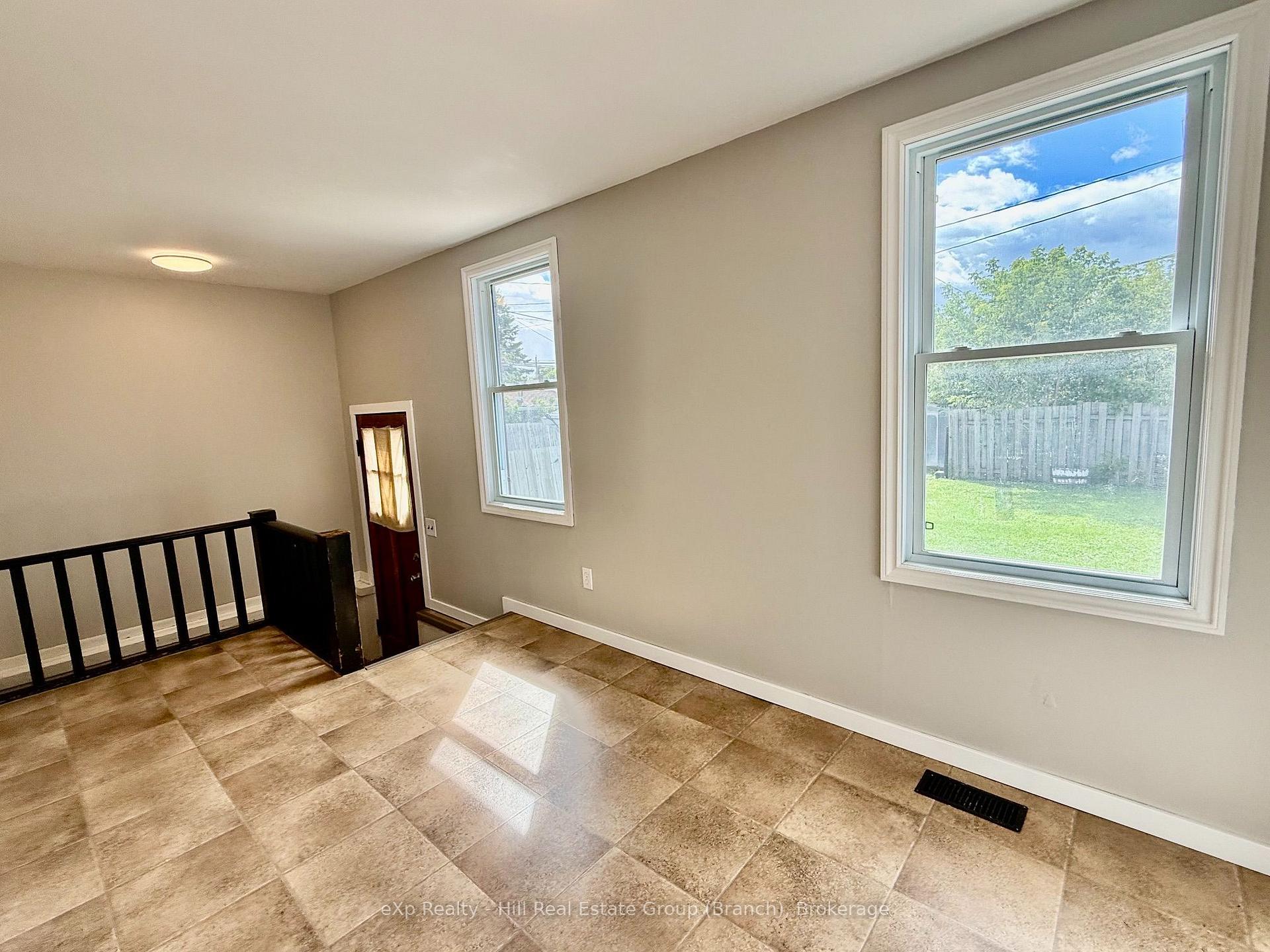 Photo 9 of 617 McTavish Street, Thunder Bay, East End — HOMEH