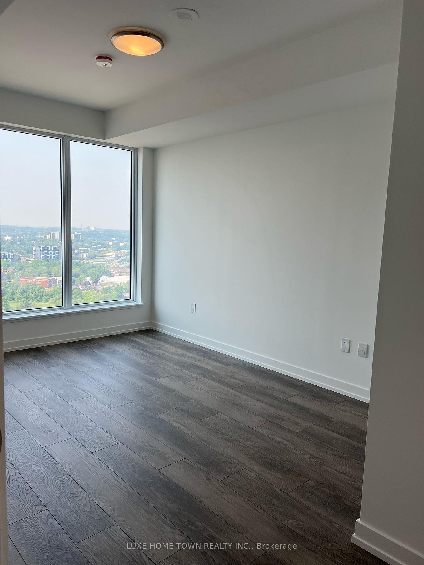 Photo 4 of Unit 2808, 15 Wellington Street S, Kitchener, Cherry Hill — HOMEH