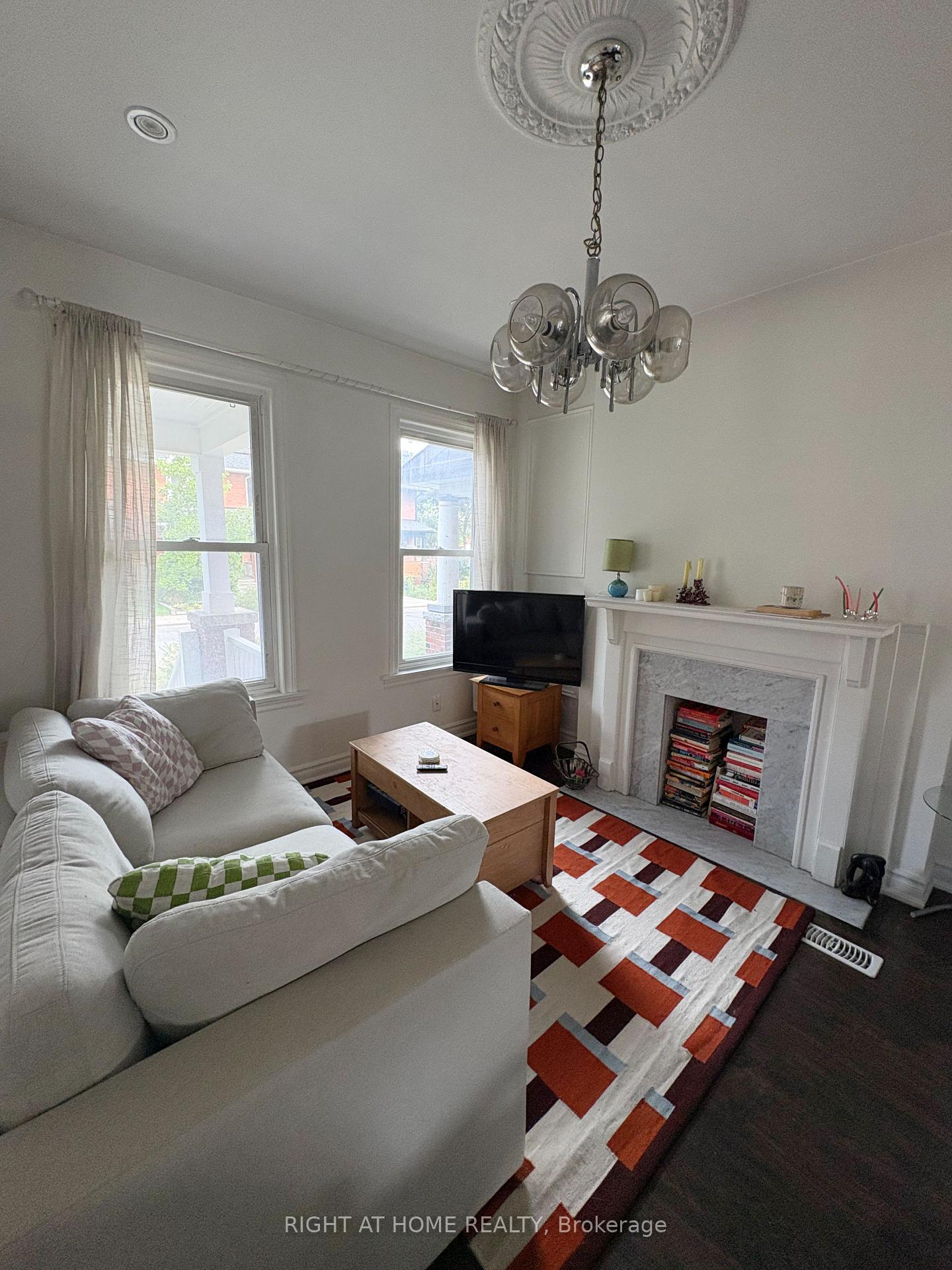 Photo 4 of Unit Unit 1, 430 Brock Avenue, Toronto, Dufferin Grove — HOMEH