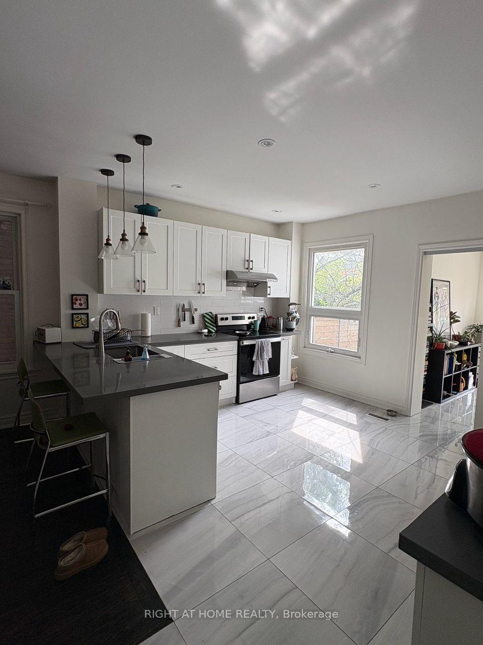 Photo 8 of Unit Unit 1, 430 Brock Avenue, Toronto, Dufferin Grove — HOMEH