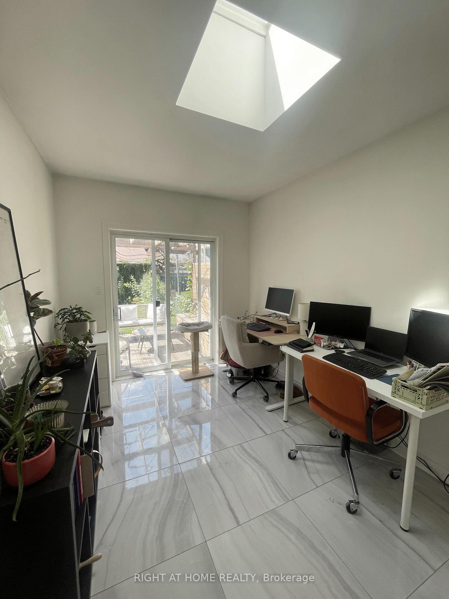 Photo 10 of Unit Unit 1, 430 Brock Avenue, Toronto, Dufferin Grove — HOMEH