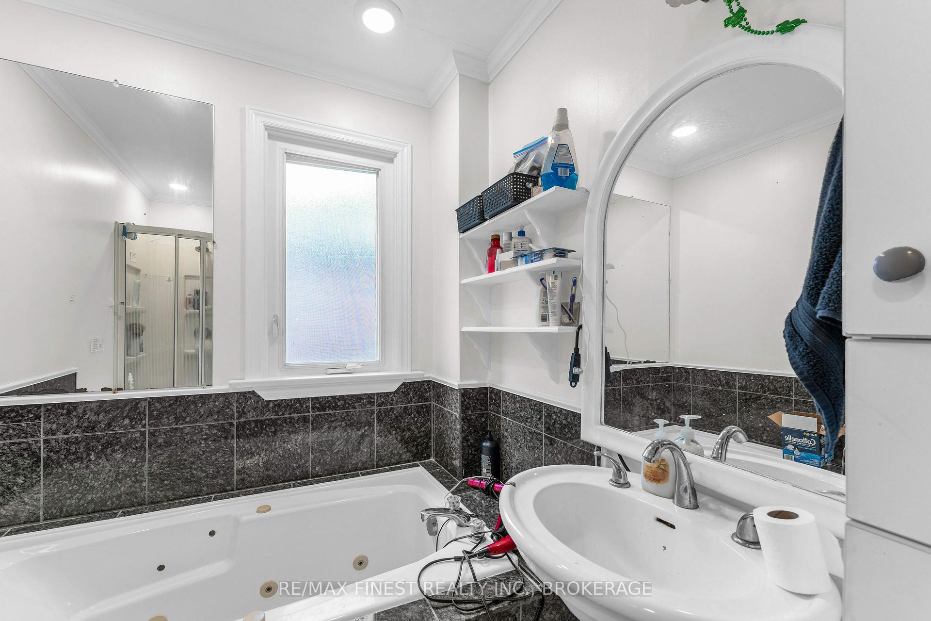 Photo 12 of 236 Collingwood Street, Kingston, Central City East — HOMEH