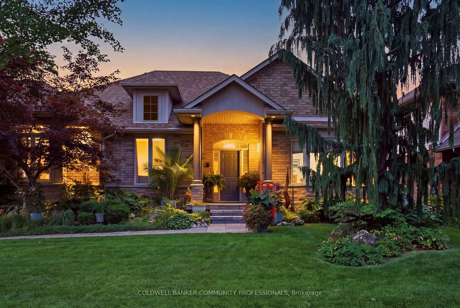 Photo 7 of 517 Genista Drive, Burlington, Bayview — HOMEH