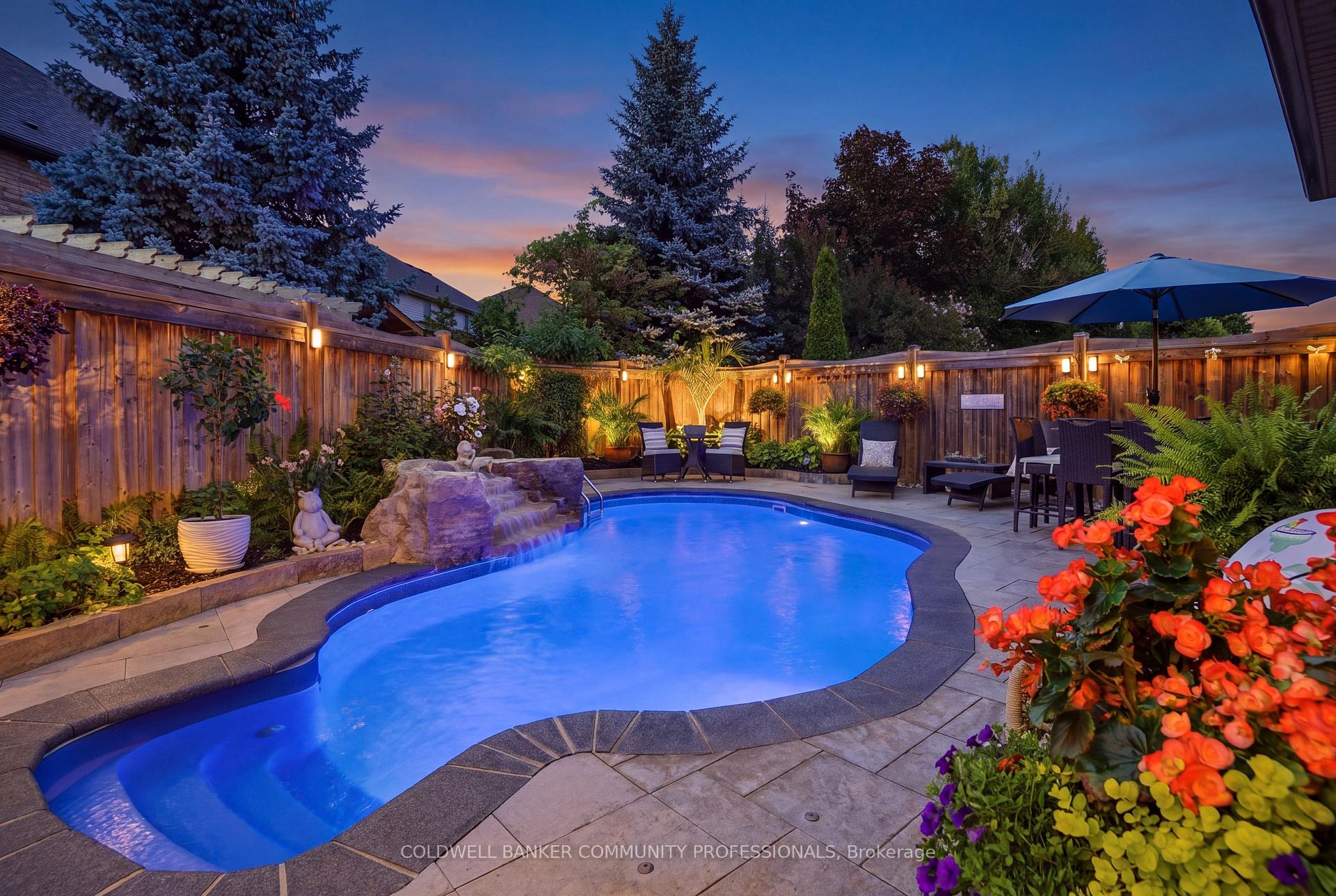 Photo 10 of 517 Genista Drive, Burlington, Bayview — HOMEH