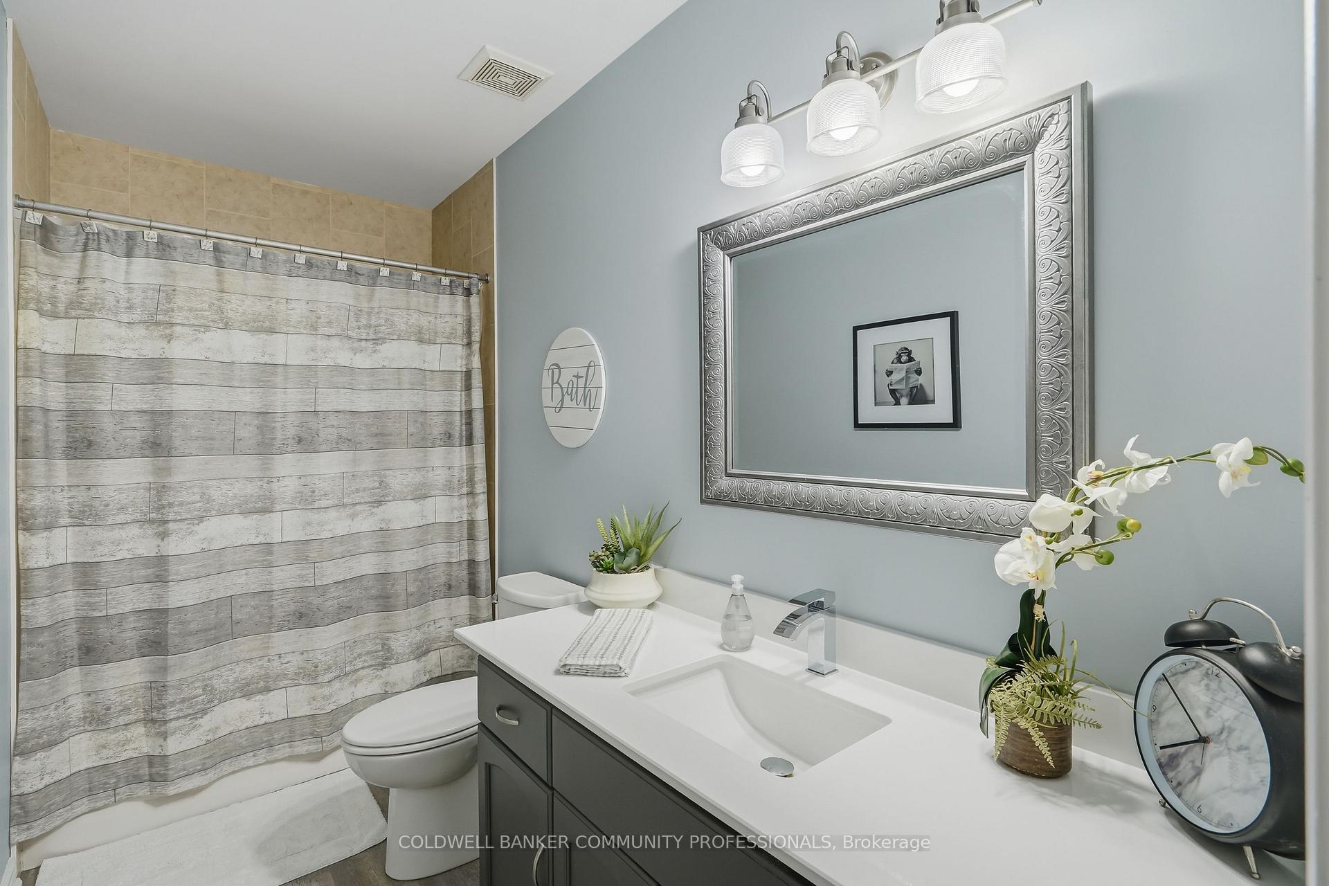 Photo 53 of 517 Genista Drive, Burlington, Bayview — HOMEH