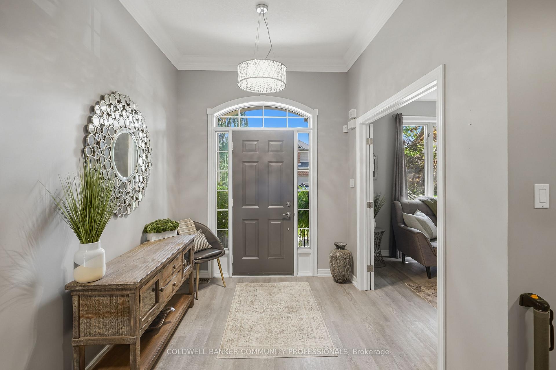 Photo 19 of 517 Genista Drive, Burlington, Bayview — HOMEH