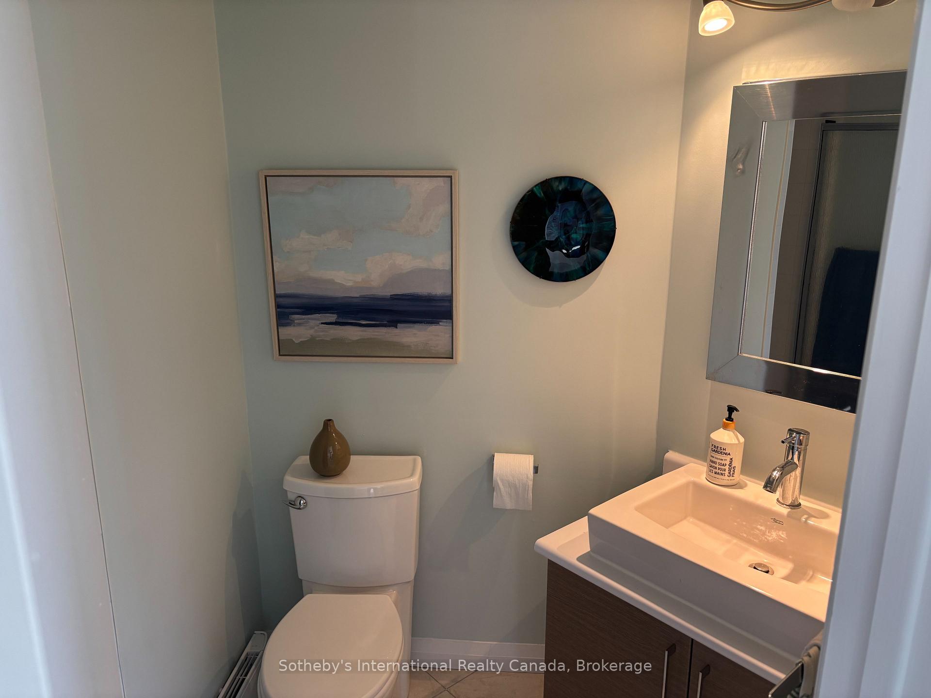 Photo 20 of 826 Suncrest Circle, Collingwood — HOMEH