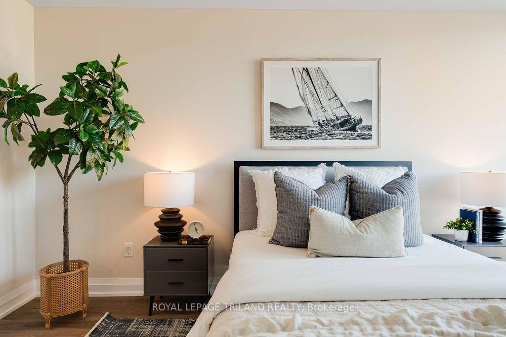 Photo 6 of Unit 424, 865 Kleinburg Drive, London, North B — HOMEH