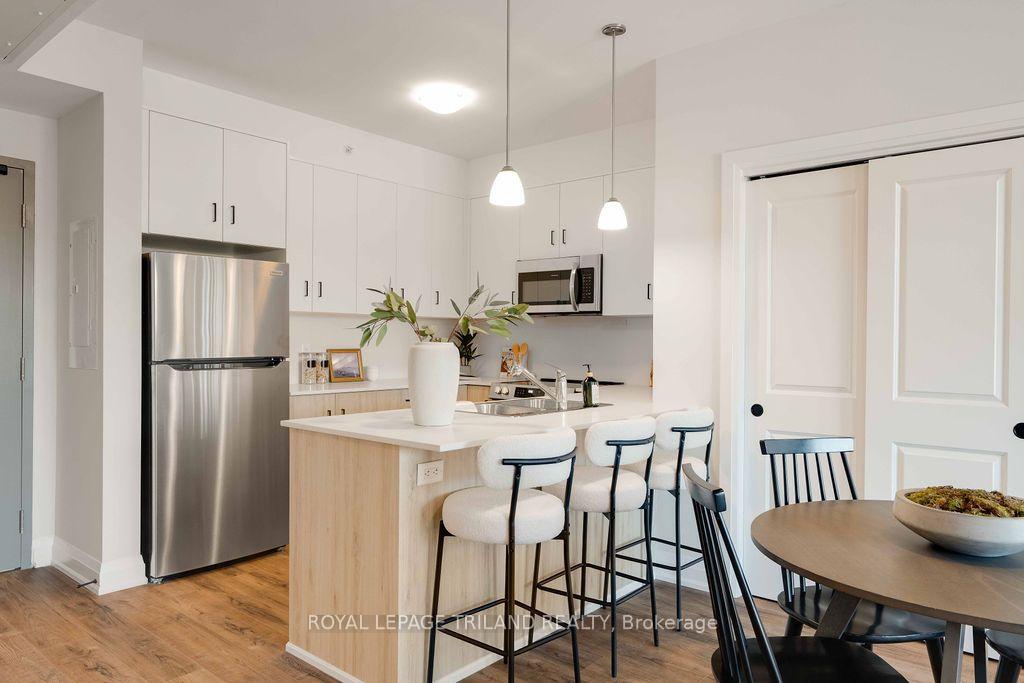 Photo 10 of Unit 424, 865 Kleinburg Drive, London, North B — HOMEH