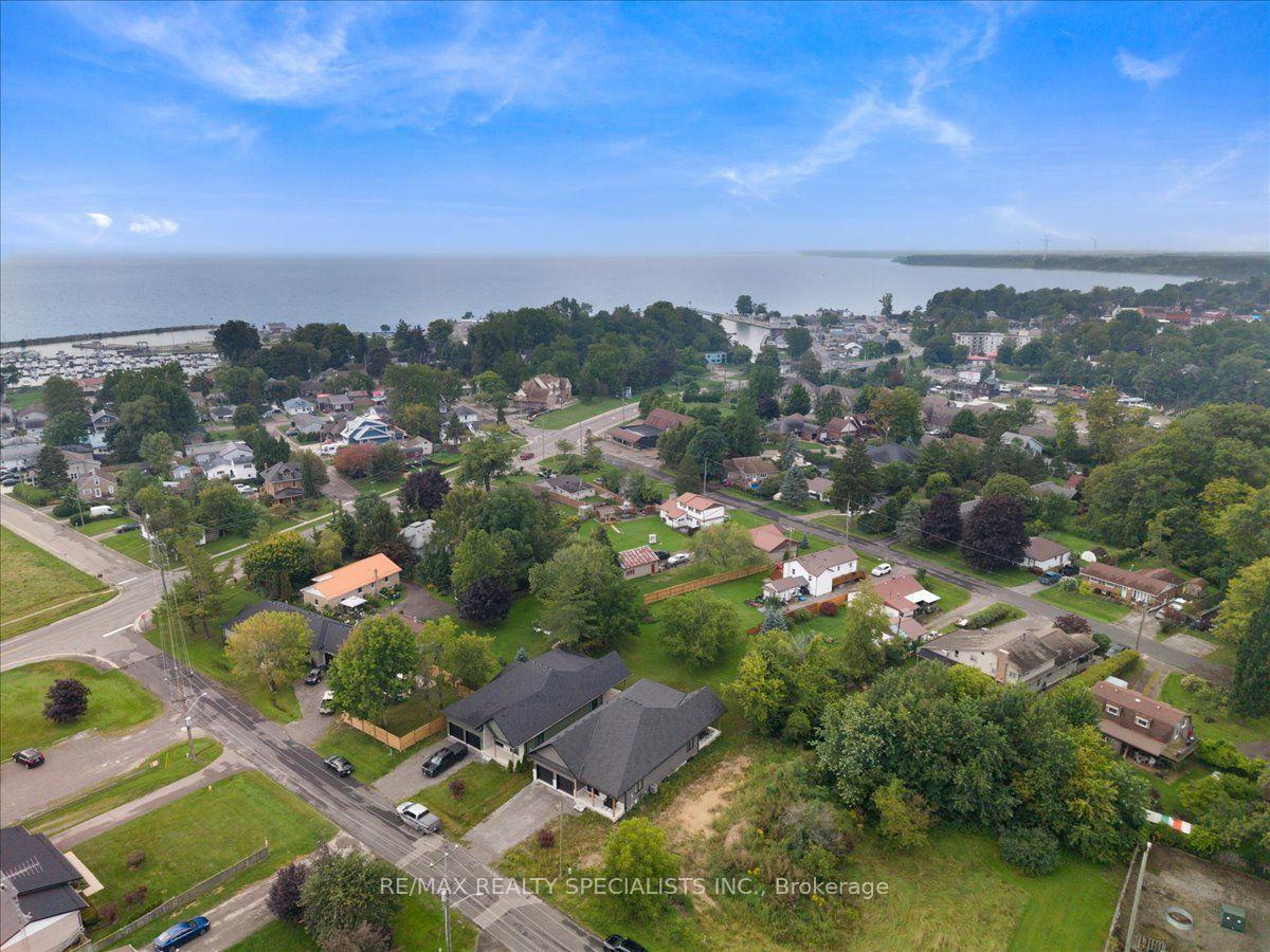 Photo 3 of 7 Scott Drive, Norfolk, Port Dover — HOMEH