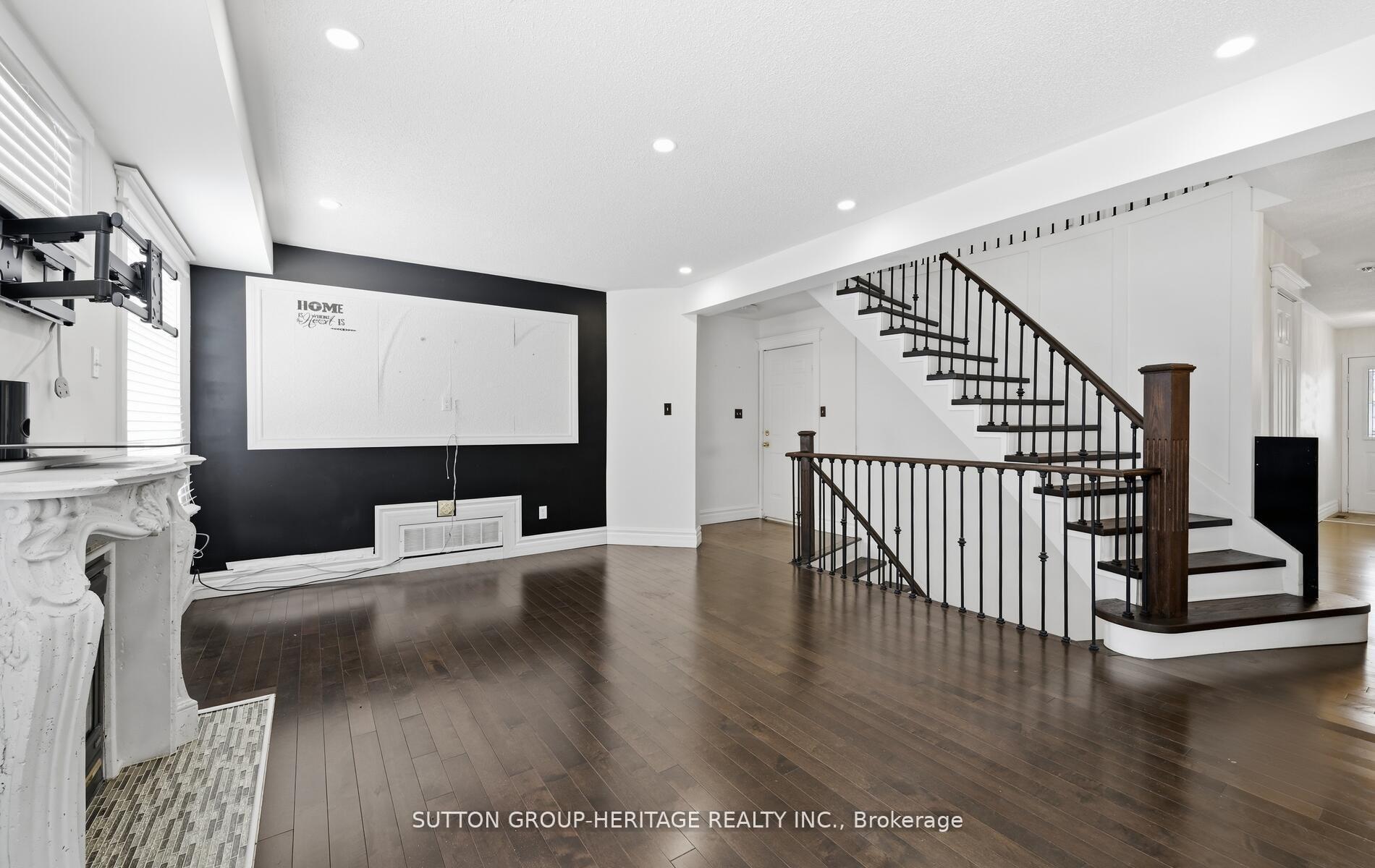 Photo 7 of 10 Greenhalf Drive, Ajax, South East — HOMEH