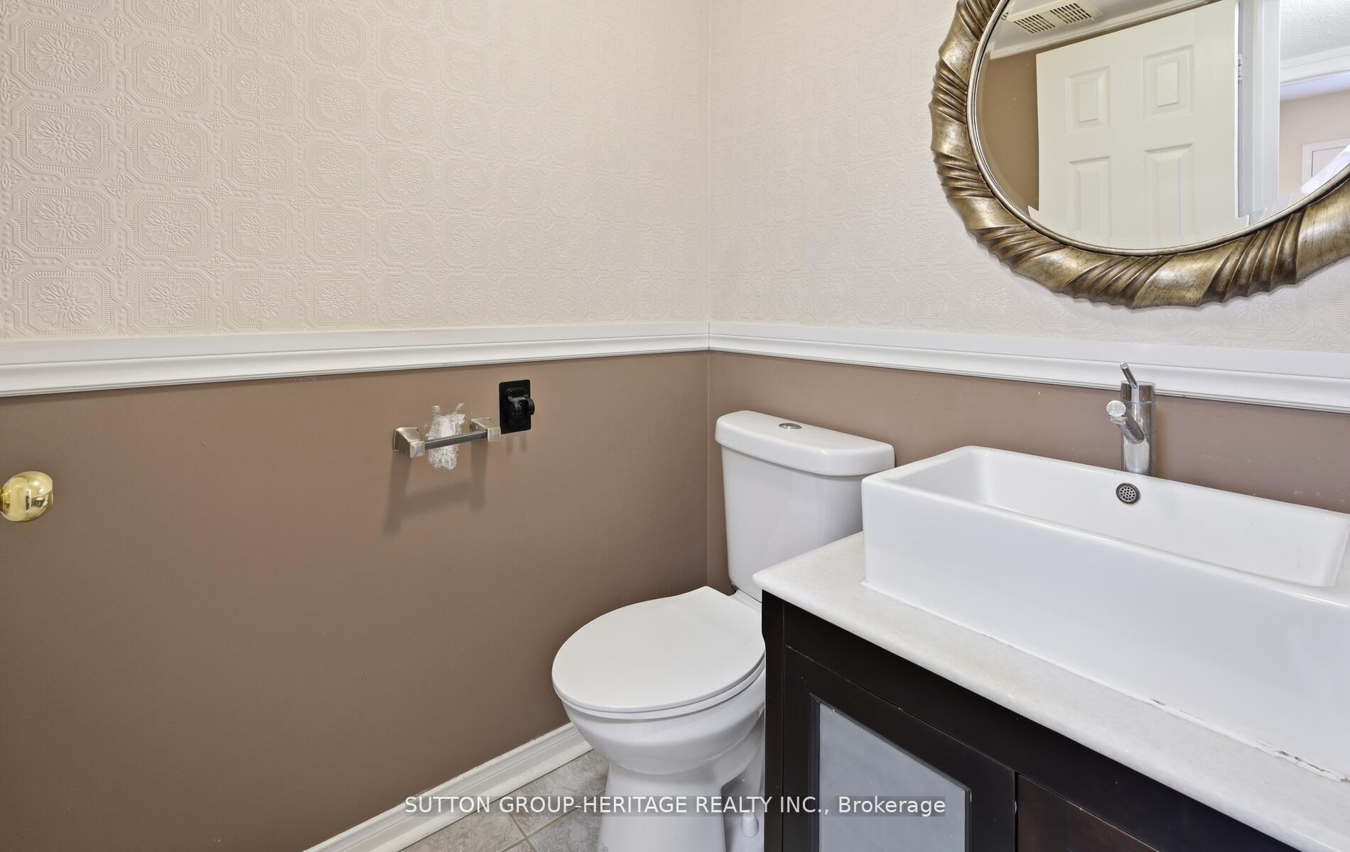 Photo 9 of 10 Greenhalf Drive, Ajax, South East — HOMEH