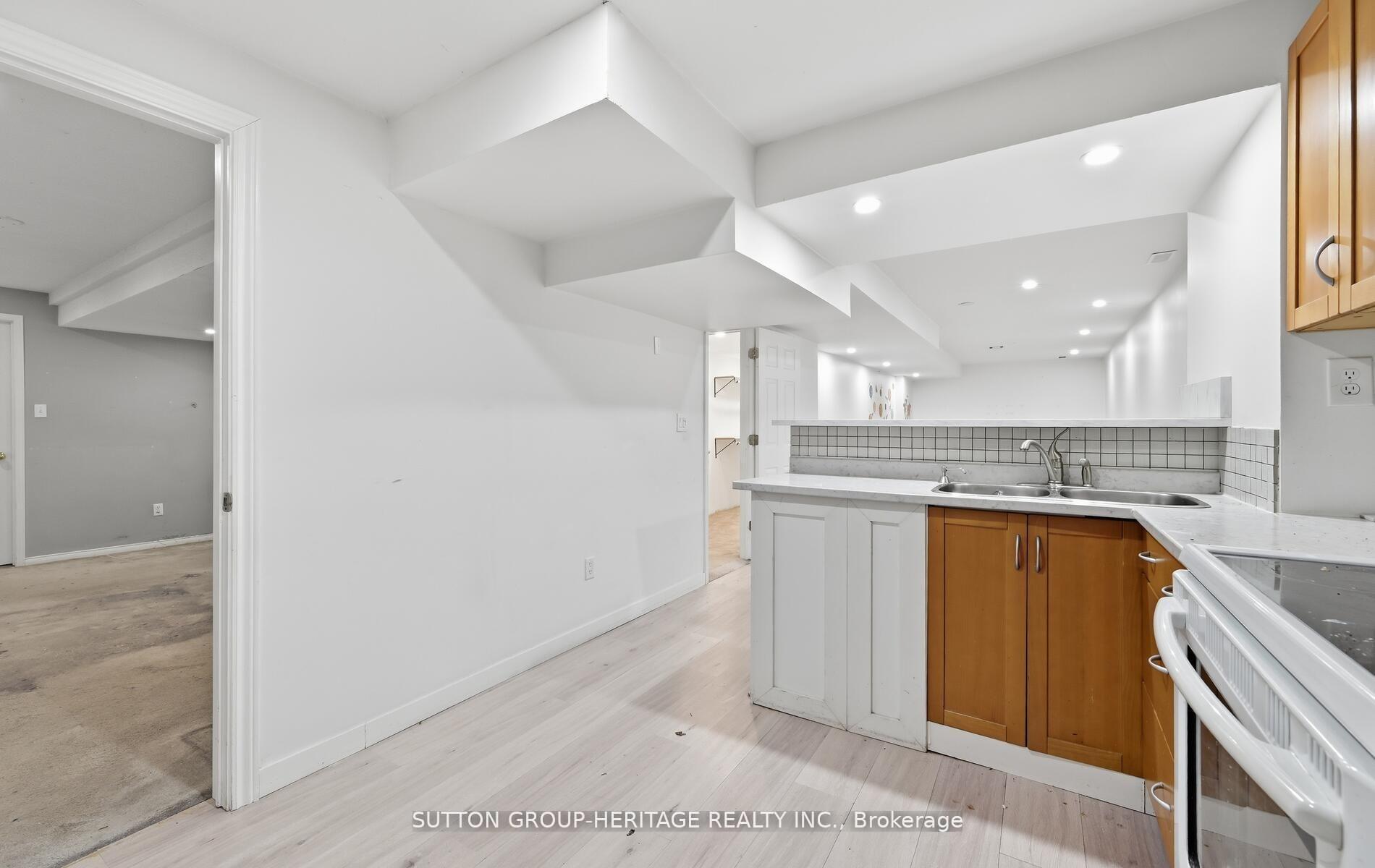 Photo 19 of 10 Greenhalf Drive, Ajax, South East — HOMEH