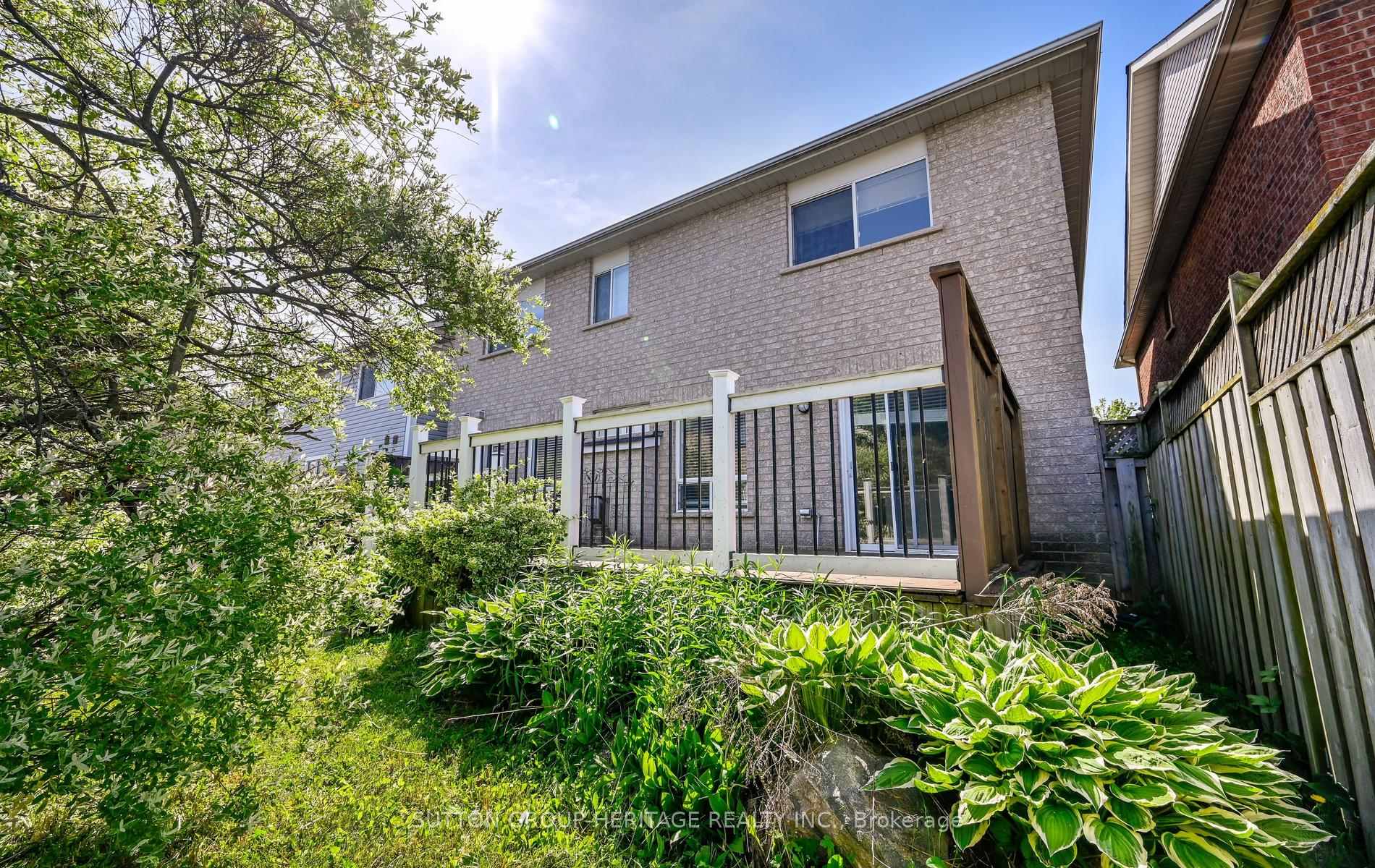 Photo 25 of 10 Greenhalf Drive, Ajax, South East — HOMEH