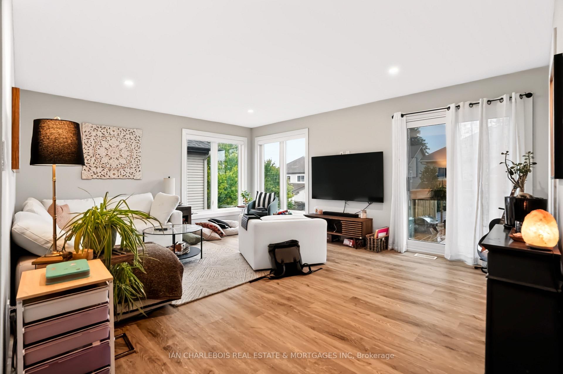 Photo 7 of Unit A, 846 Rockson Crescent, Ottawa, Stittsville (South) — HOMEH