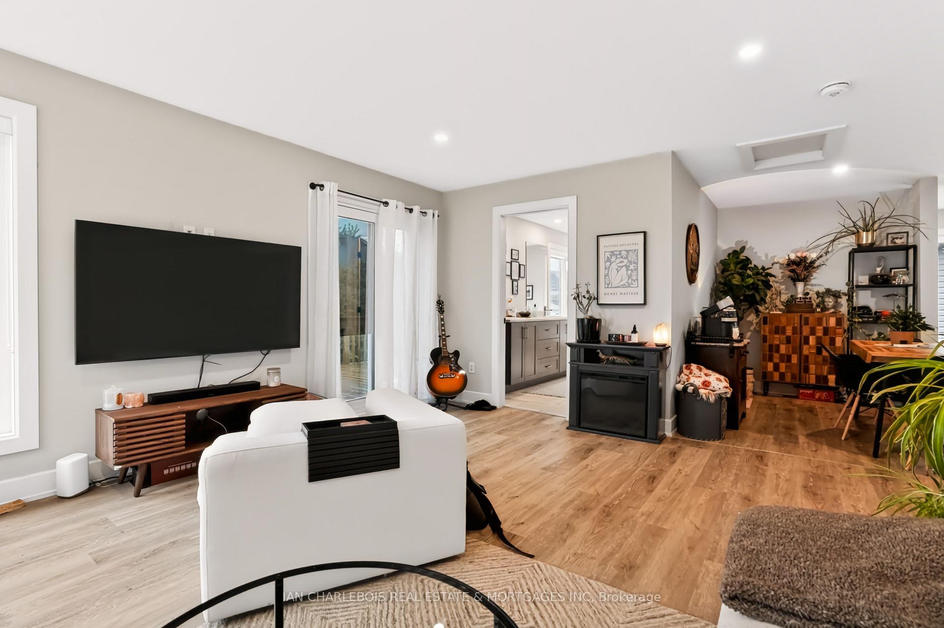 Photo 10 of Unit A, 846 Rockson Crescent, Ottawa, Stittsville (South) — HOMEH