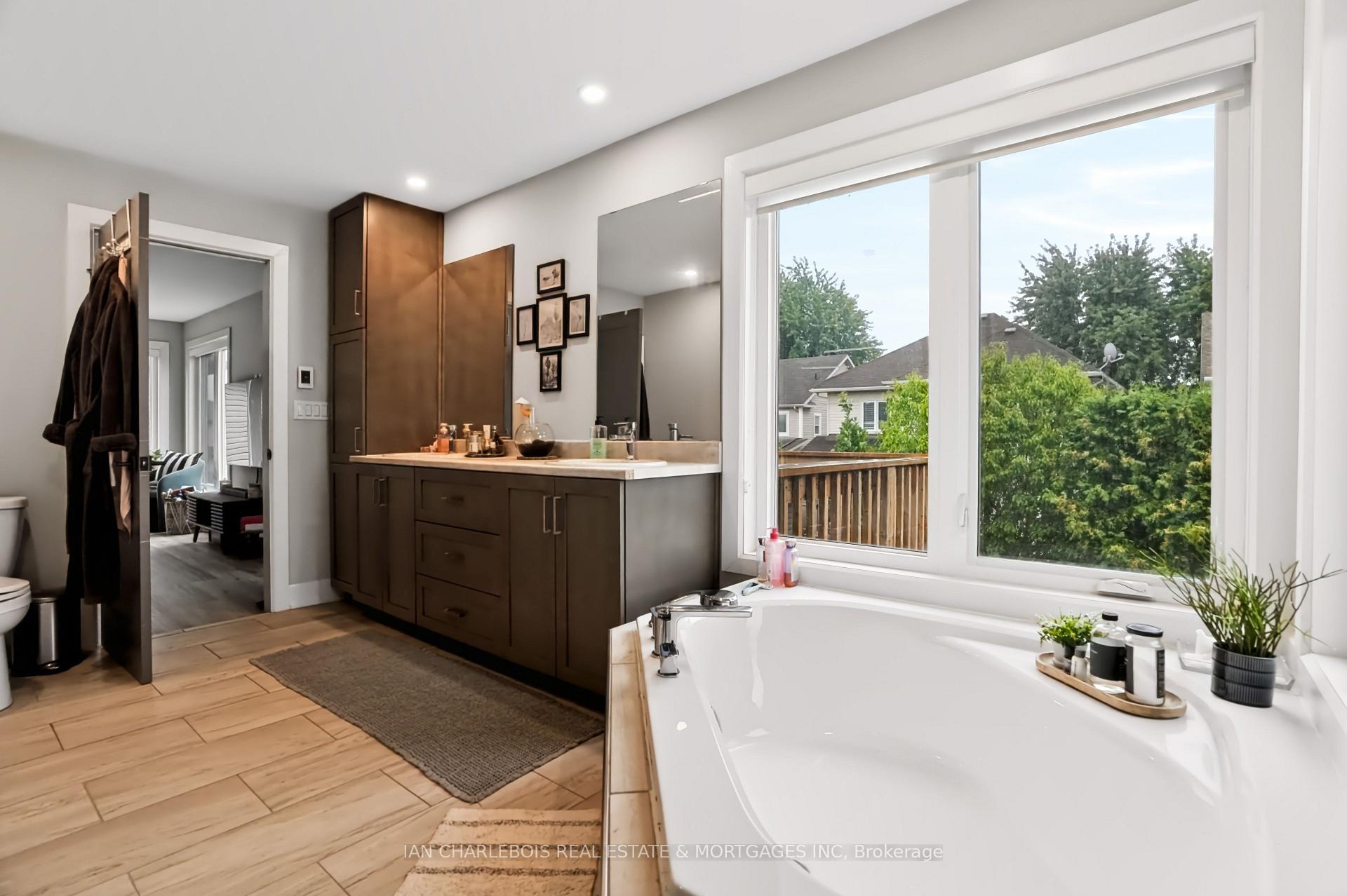 Photo 31 of Unit A, 846 Rockson Crescent, Ottawa, Stittsville (South) — HOMEH