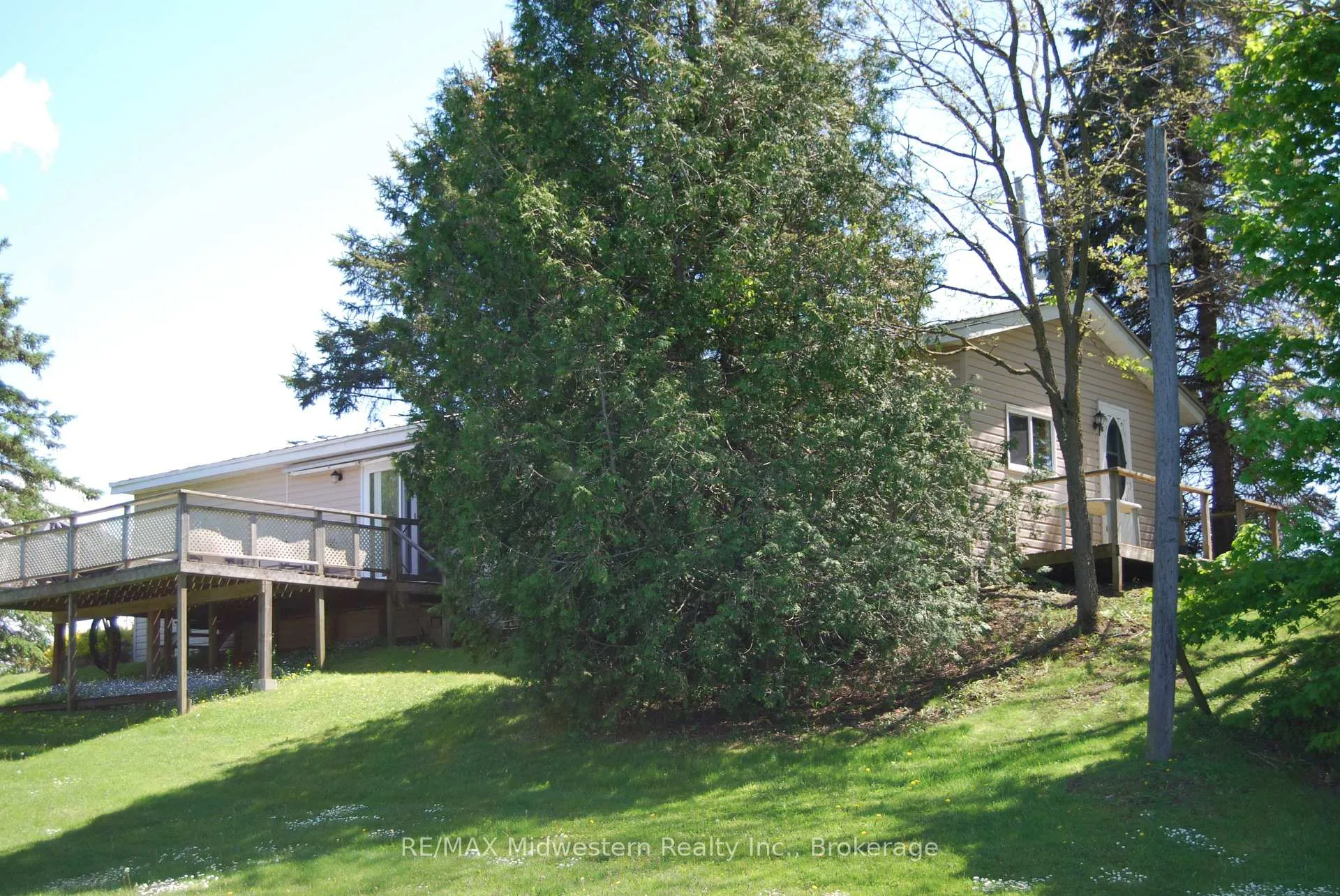 Photo 6 of 39668 Amberley Road, North Huron, Wingham — HOMEH