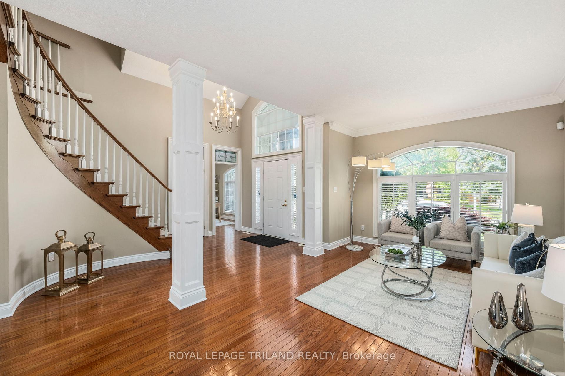 Photo 5 of 56 Glenridge Crescent, London, North A — HOMEH