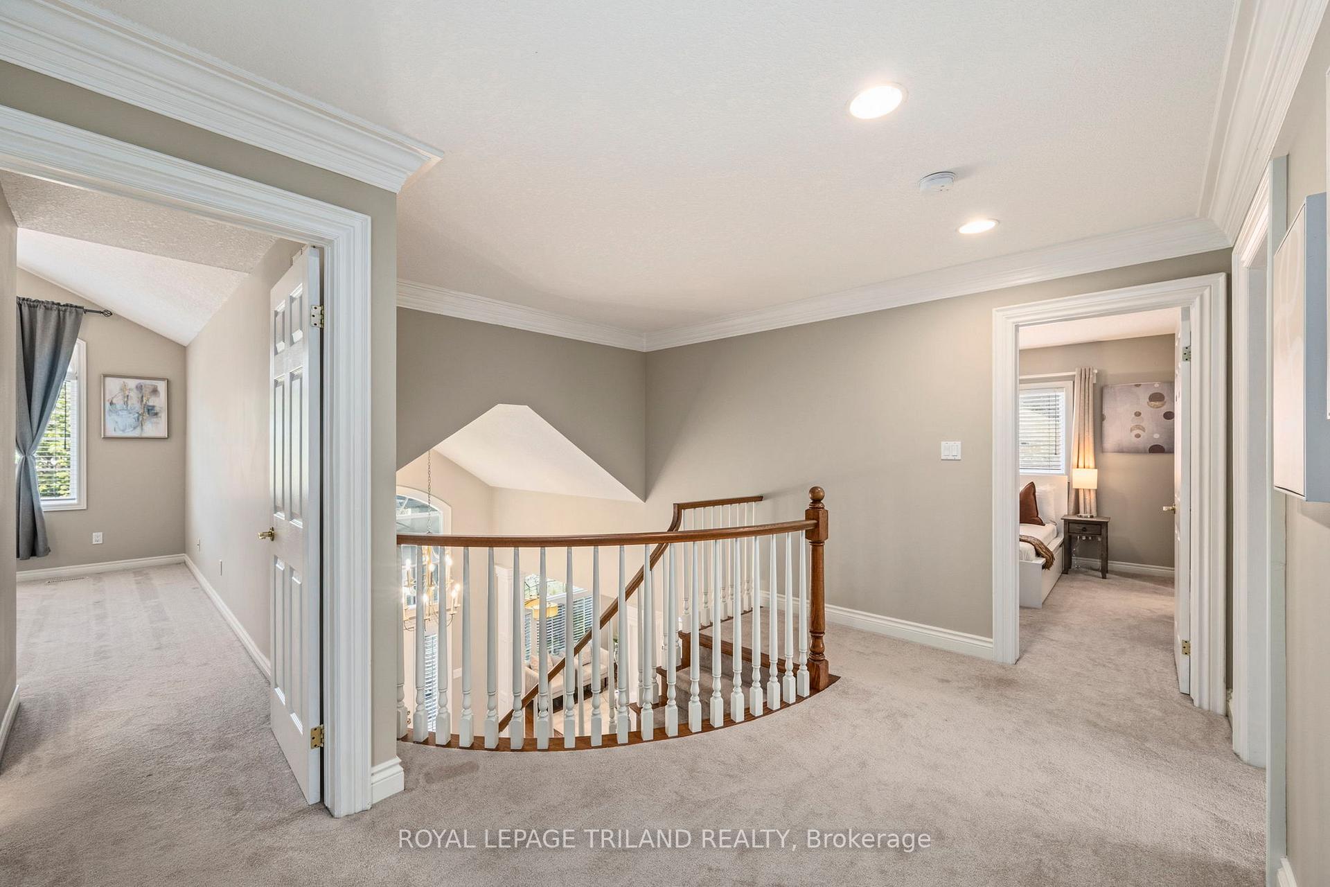 Photo 20 of 56 Glenridge Crescent, London, North A — HOMEH