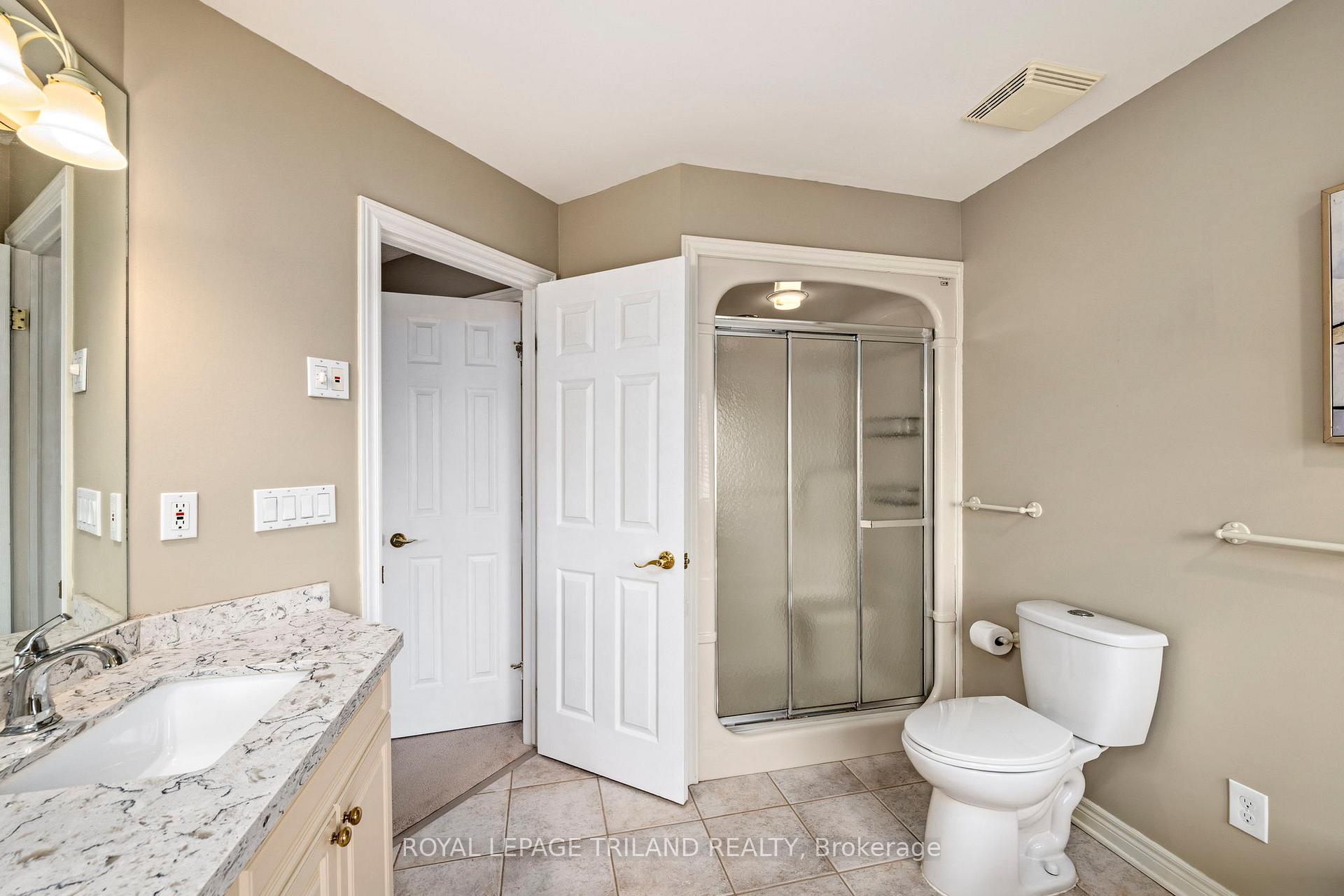 Photo 24 of 56 Glenridge Crescent, London, North A — HOMEH