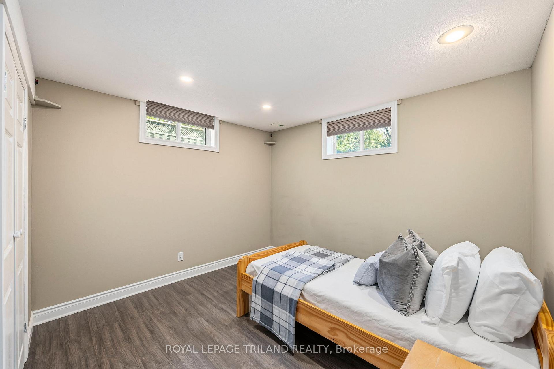 Photo 38 of 56 Glenridge Crescent, London, North A — HOMEH