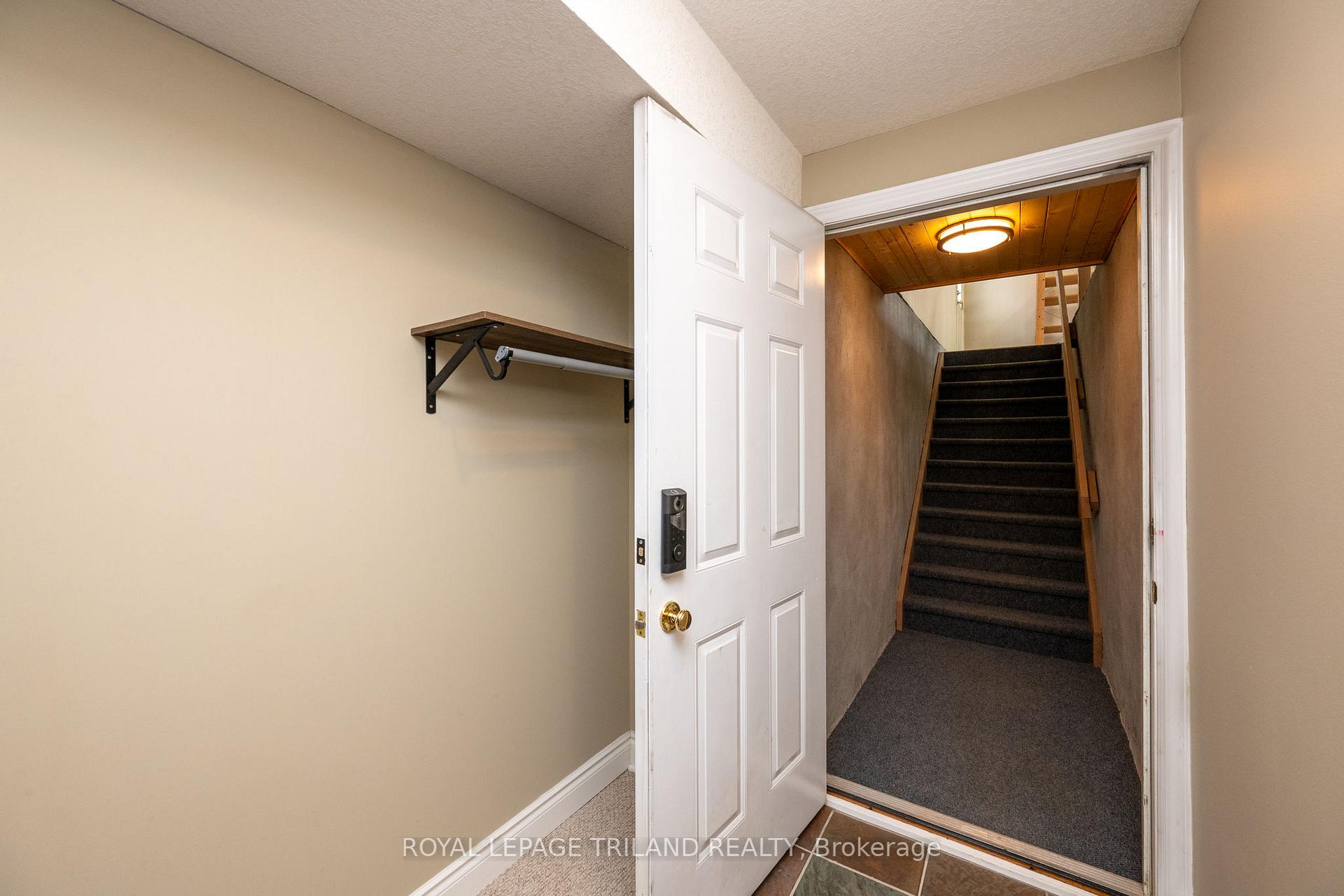 Photo 40 of 56 Glenridge Crescent, London, North A — HOMEH
