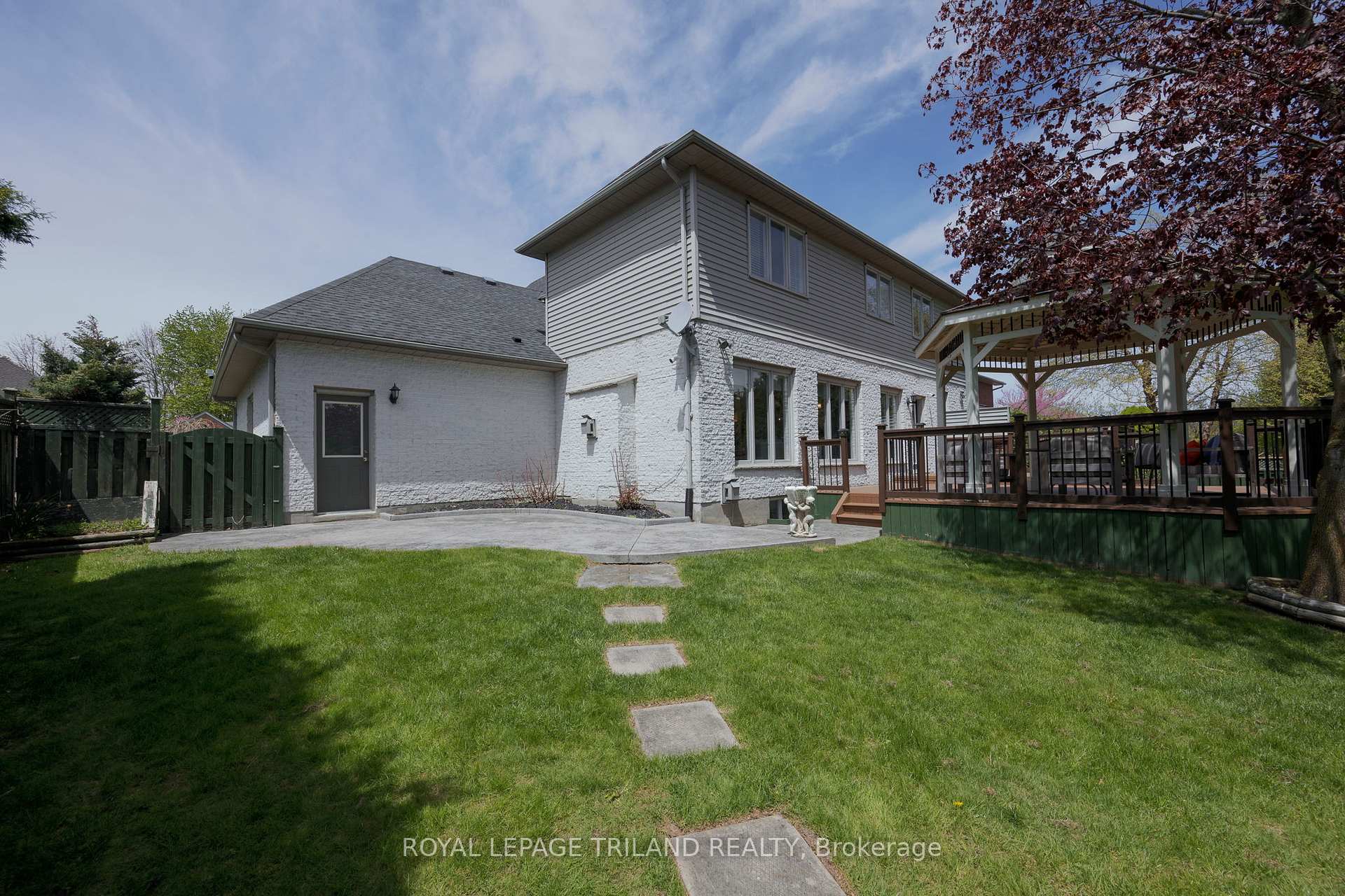 Photo 43 of 56 Glenridge Crescent, London, North A — HOMEH
