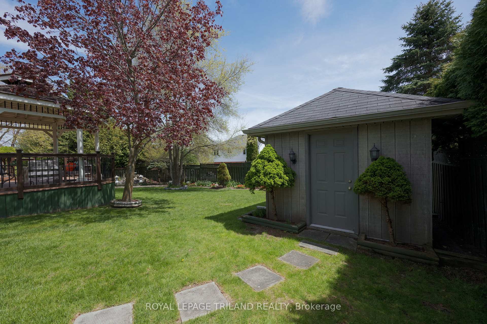 Photo 46 of 56 Glenridge Crescent, London, North A — HOMEH