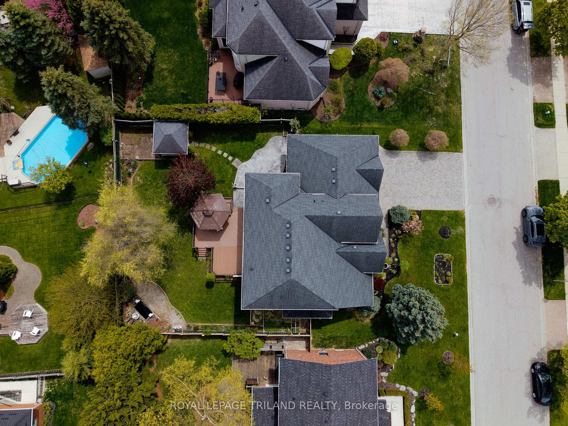 Photo 47 of 56 Glenridge Crescent, London, North A — HOMEH