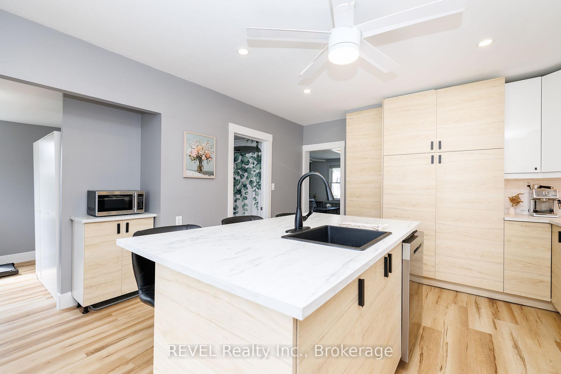 Photo 17 of 14 Battle Street, Thorold, Thorold Downtown — HOMEH
