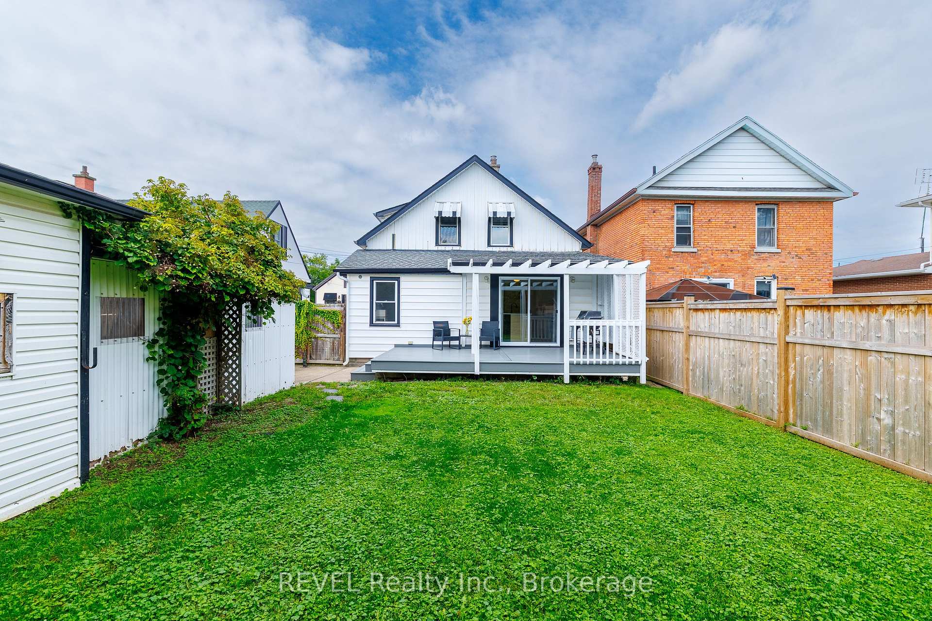 Photo 38 of 14 Battle Street, Thorold, Thorold Downtown — HOMEH