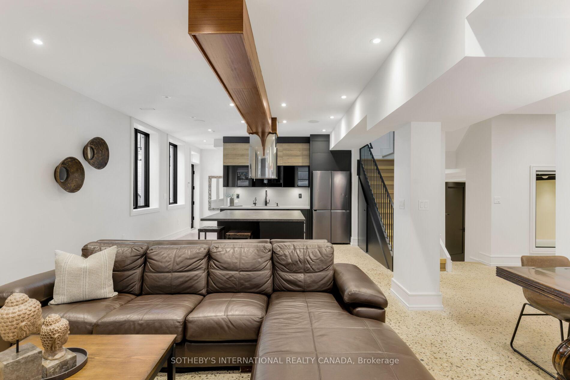 Photo 37 of 85 Kingsway Crescent, Etobicoke, Kingsway South — HOMEH