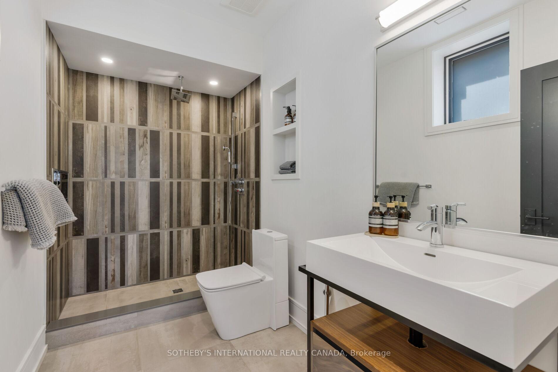 Photo 40 of 85 Kingsway Crescent, Etobicoke, Kingsway South — HOMEH