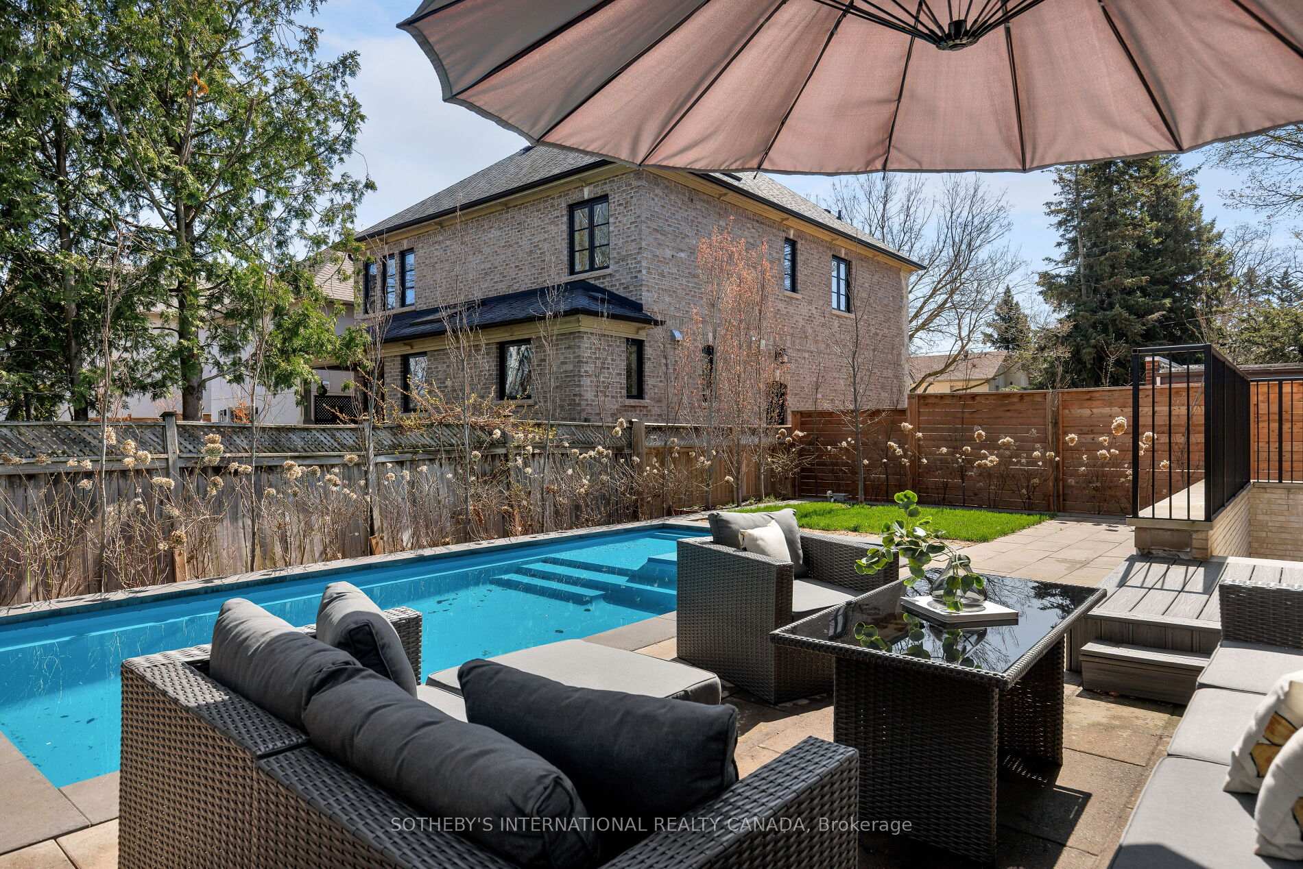 Photo 46 of 85 Kingsway Crescent, Etobicoke, Kingsway South — HOMEH
