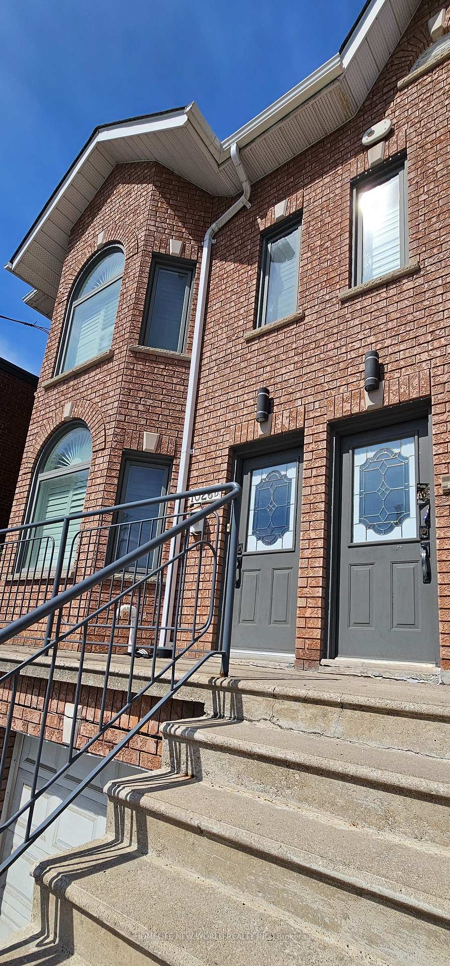 Photo 2 of 1026 B Davenport Road, Toronto, Wychwood — HOMEH