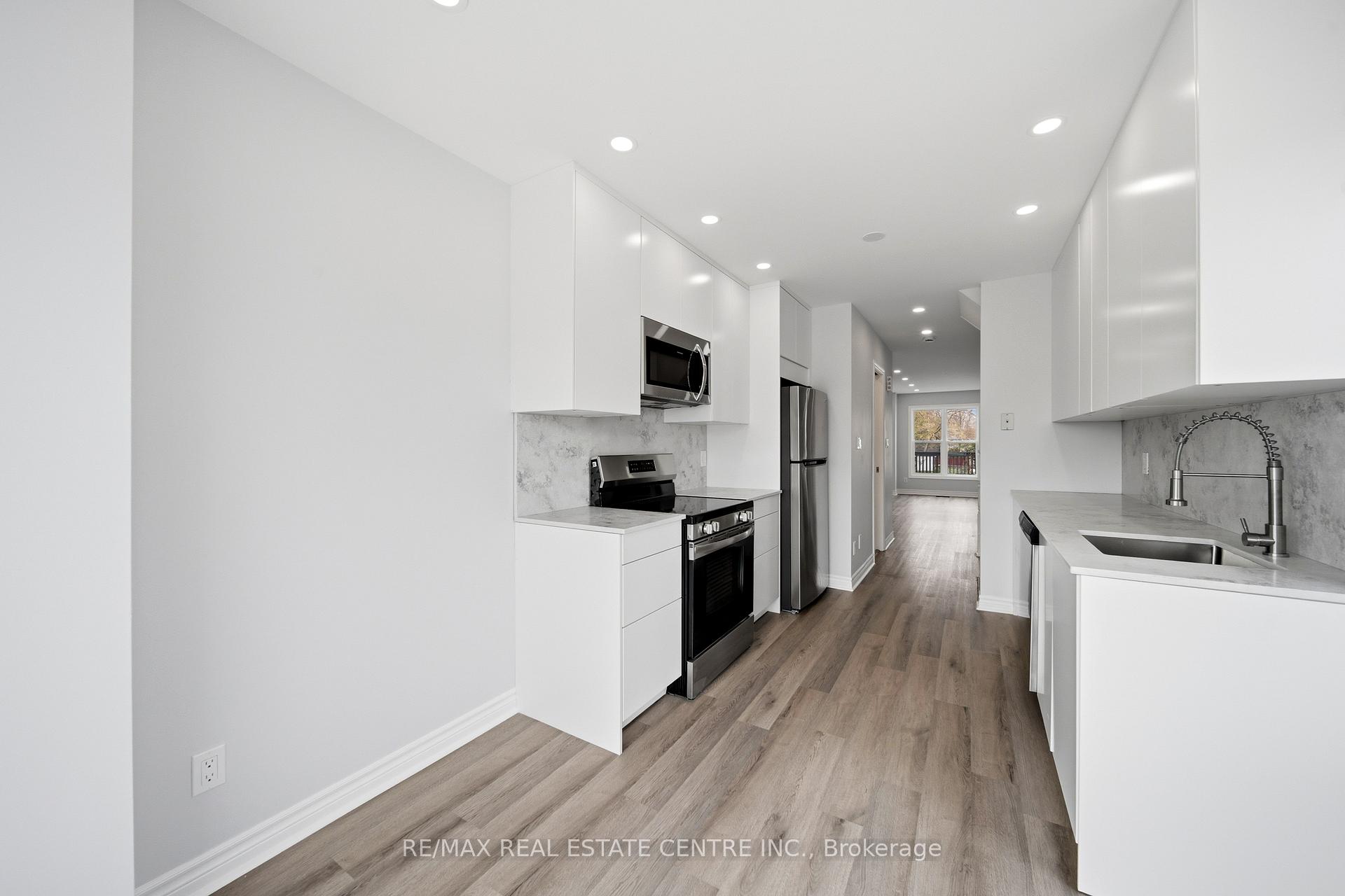 Photo 9 of 233B Vine Street, St. Catharines, Fairview — HOMEH