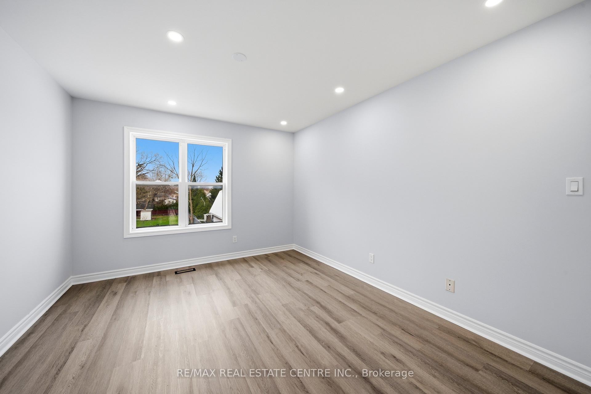 Photo 27 of 233B Vine Street, St. Catharines, Fairview — HOMEH