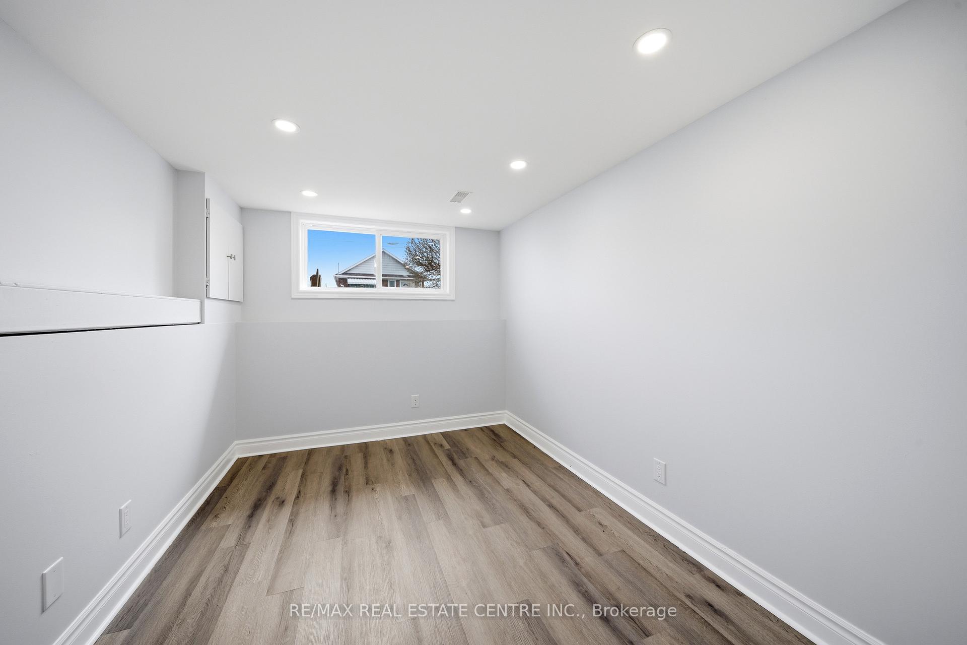Photo 39 of 233B Vine Street, St. Catharines, Fairview — HOMEH