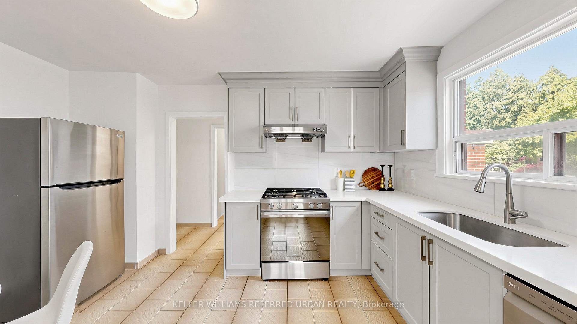 Photo 12 of 104 Otonabee Avenue, North York, Newtonbrook East — HOMEH