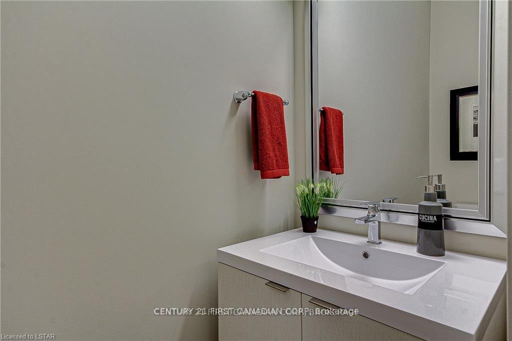Photo 5 of Unit 88- Upper Levels, 177 Edgevalley Road, London, East D — HOMEH